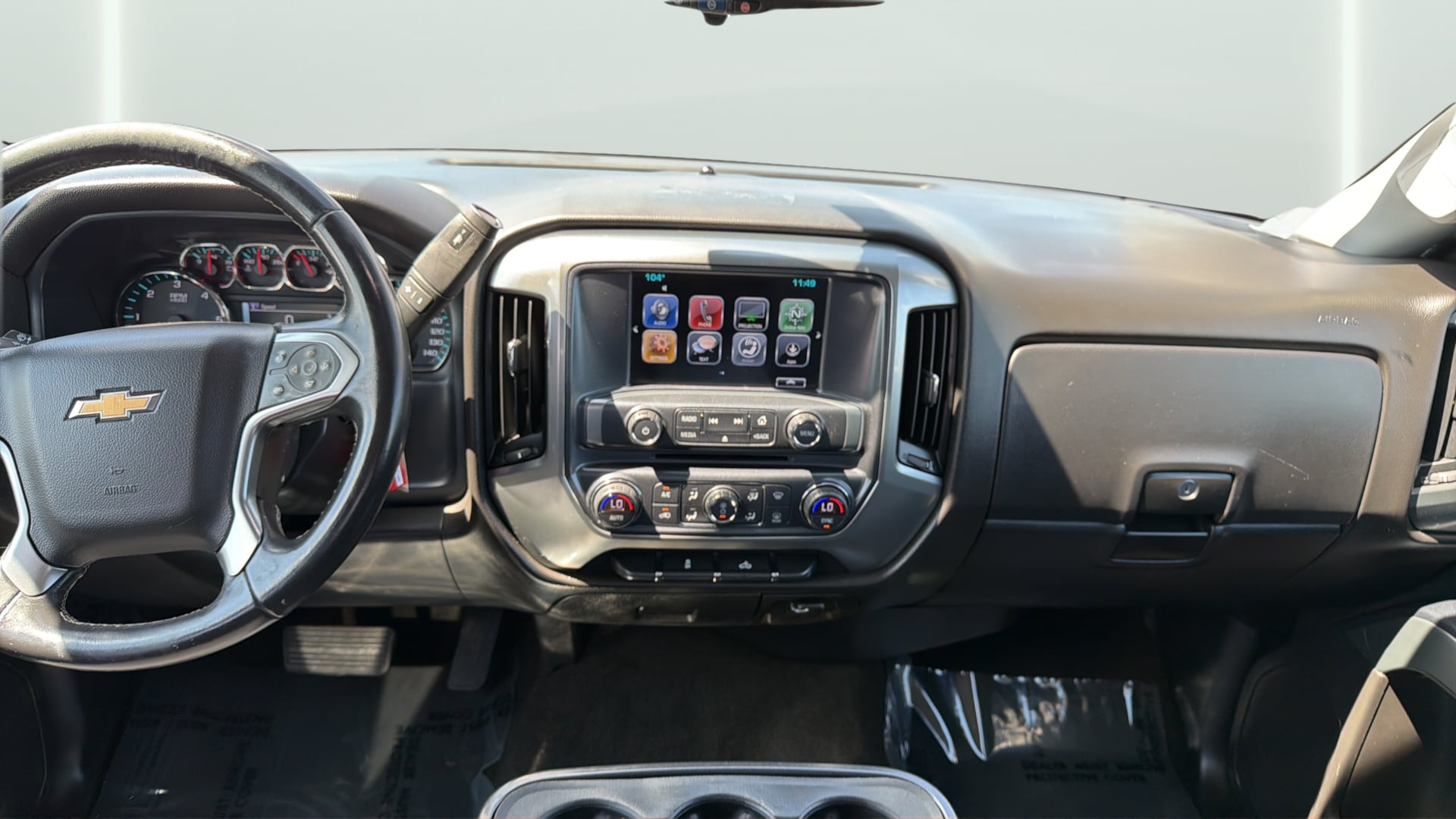Chevrolet Silverado photo 16