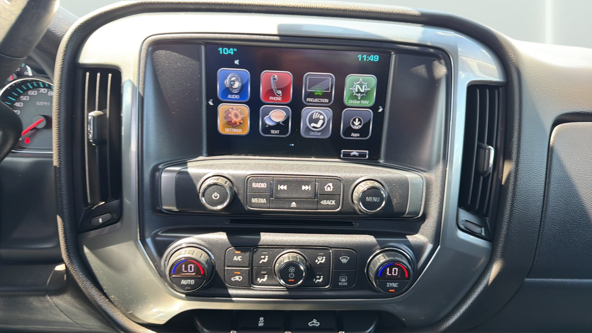 Chevrolet Silverado photo 25