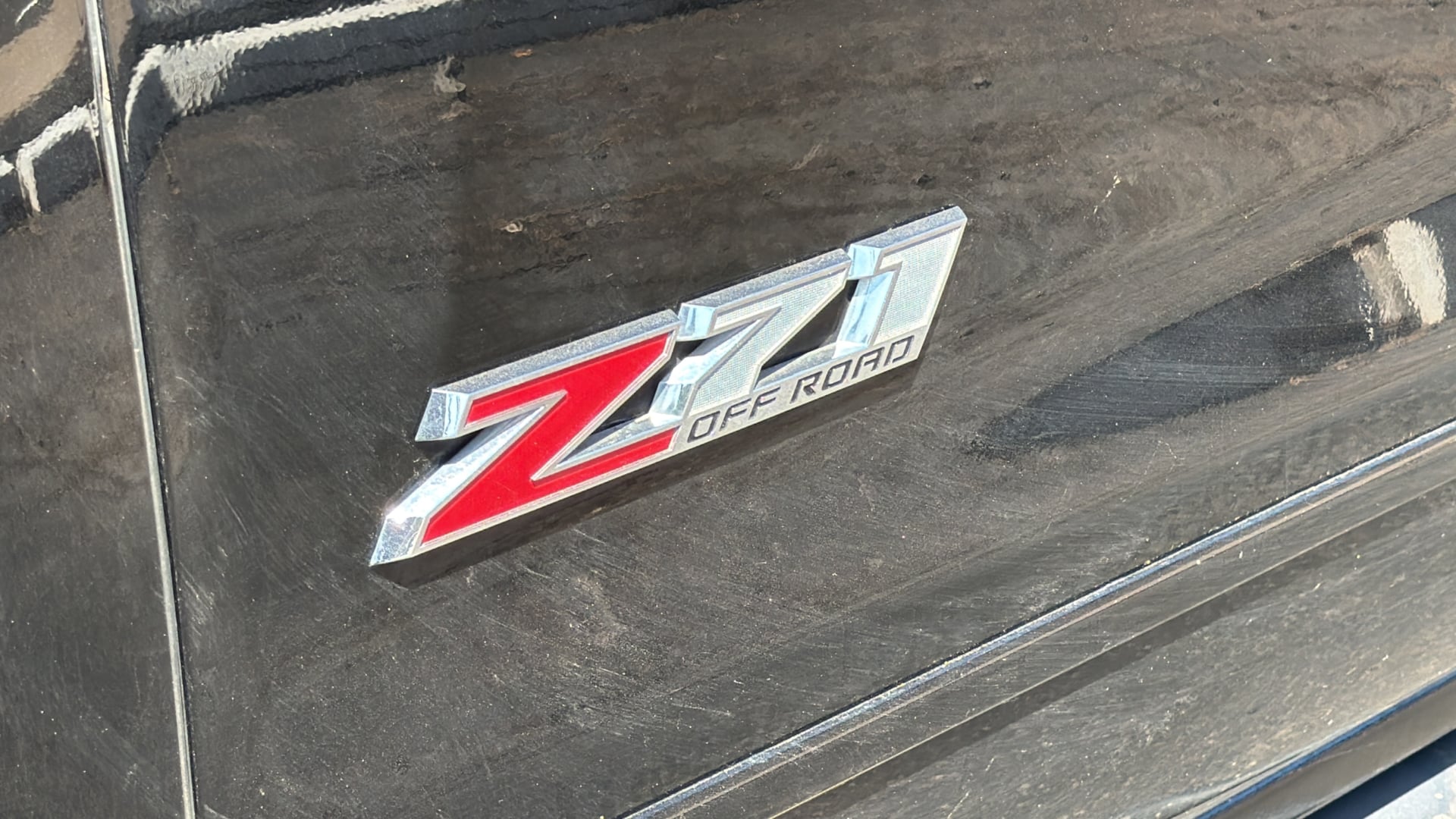 Chevrolet Silverado photo 19