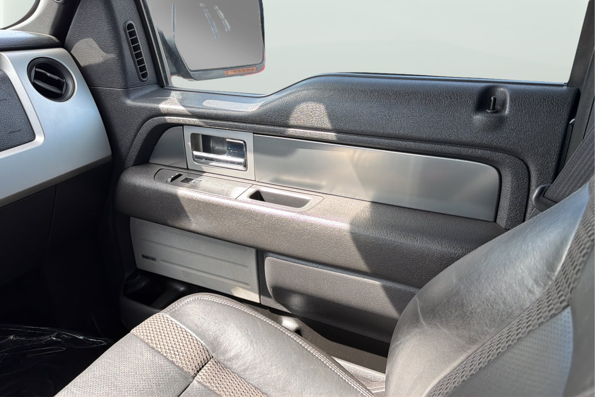 Ford F-150 photo 17