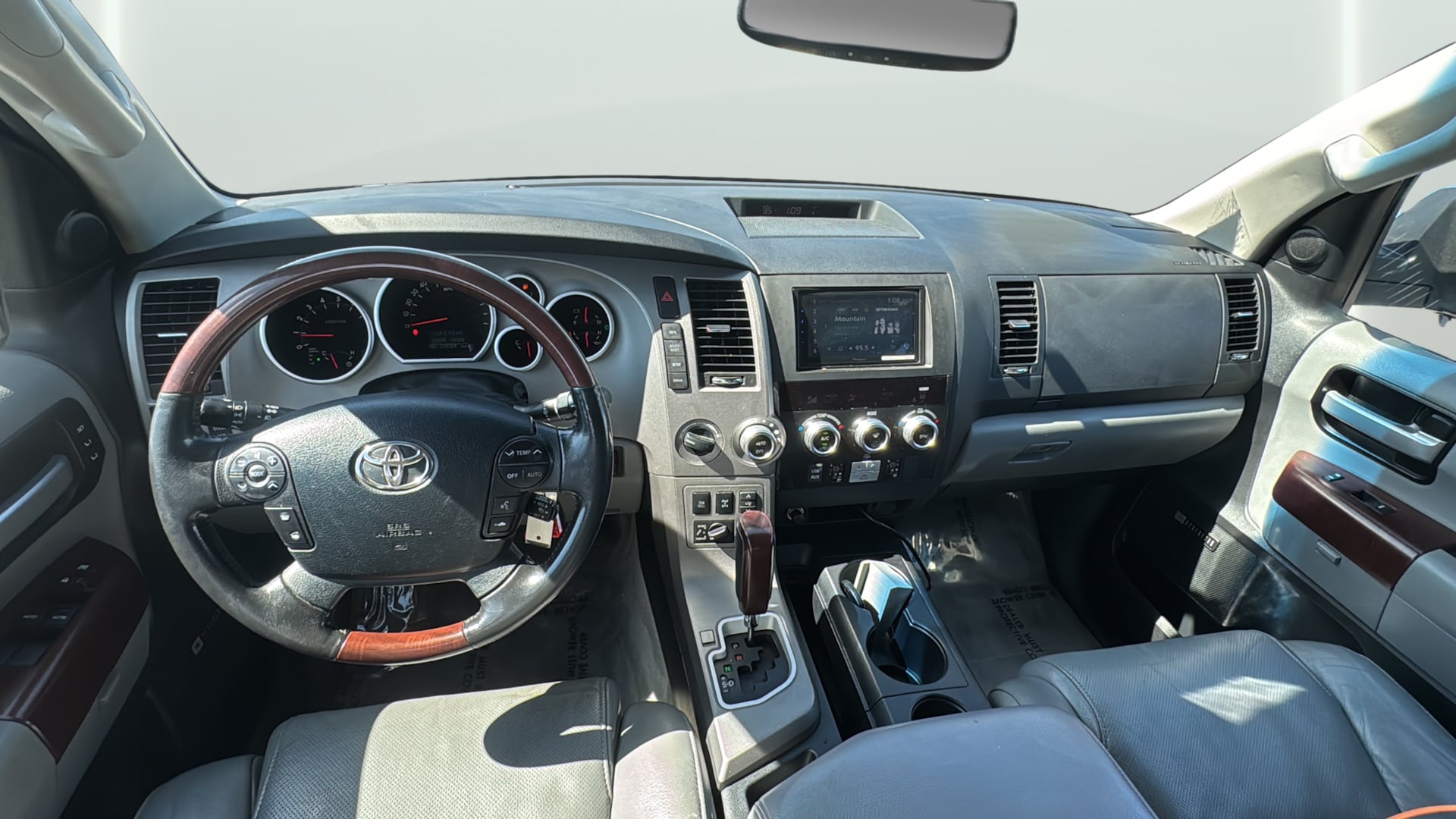 Photo 14 of this Toyota Sequoia