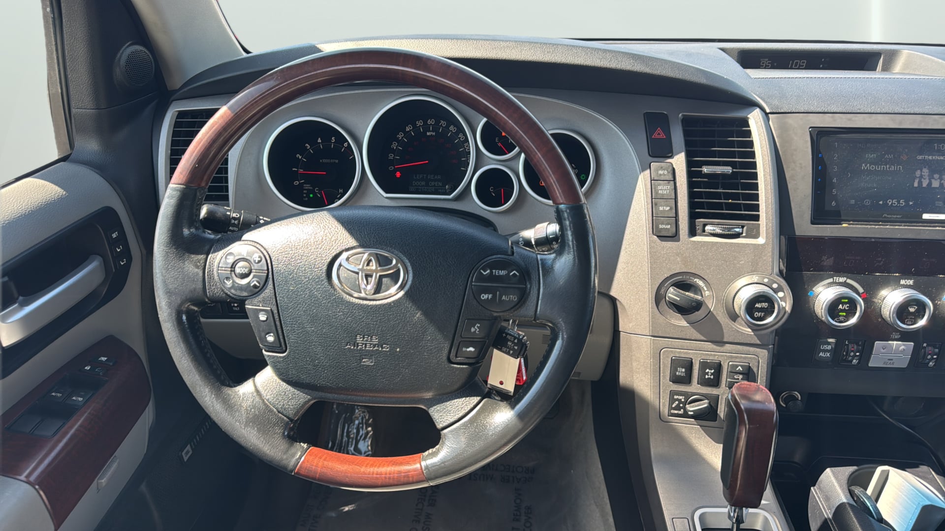 Photo 16 of this Toyota Sequoia