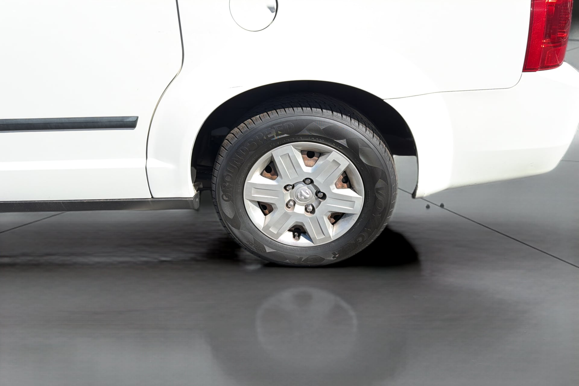 Photo 37 of this Dodge Grand Caravan