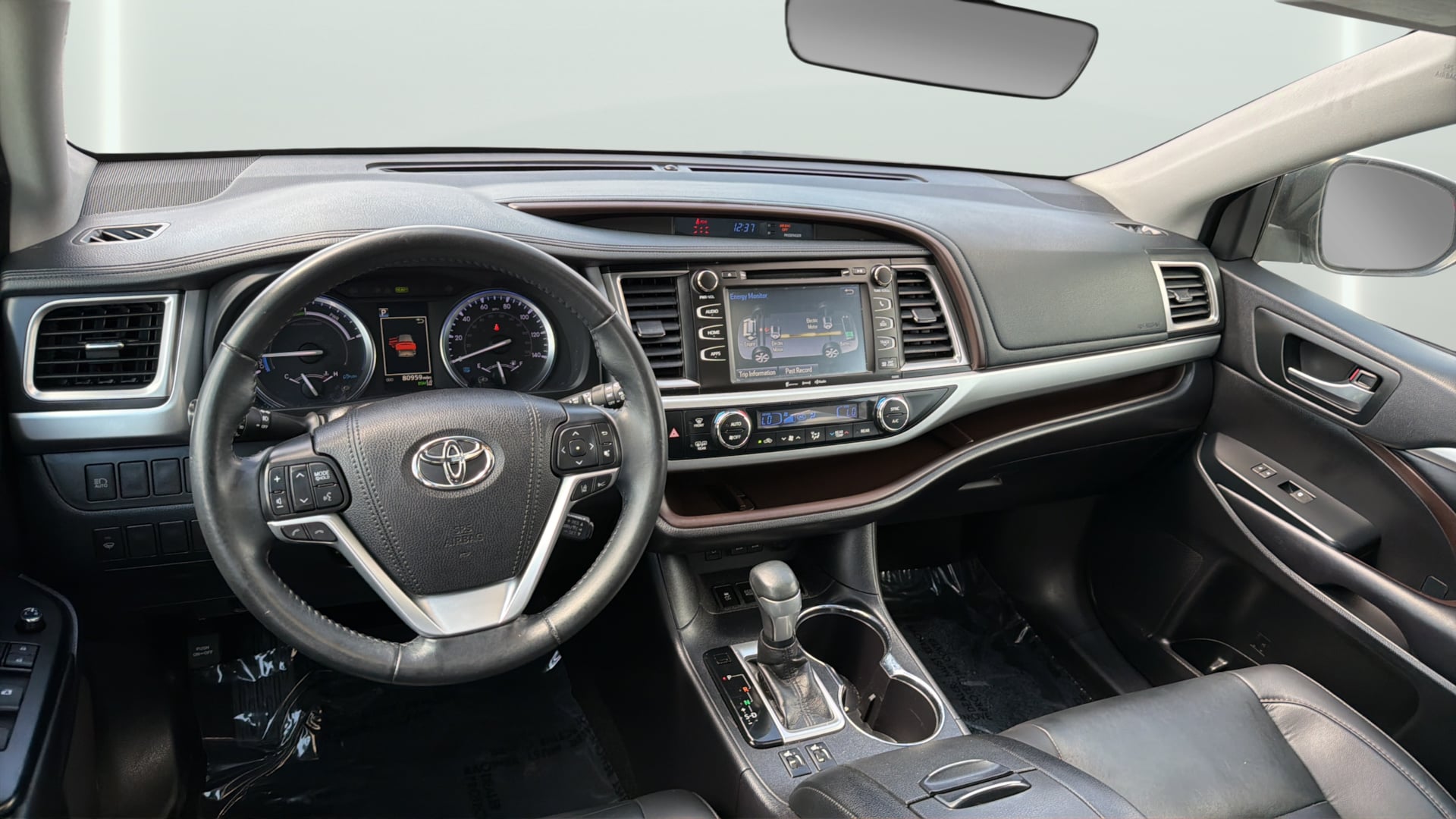 Photo 14 of this Toyota Highlander