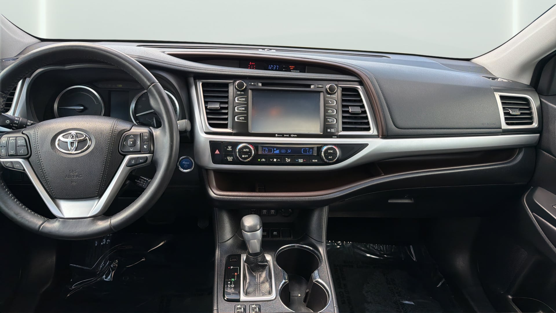 Photo 15 of this Toyota Highlander