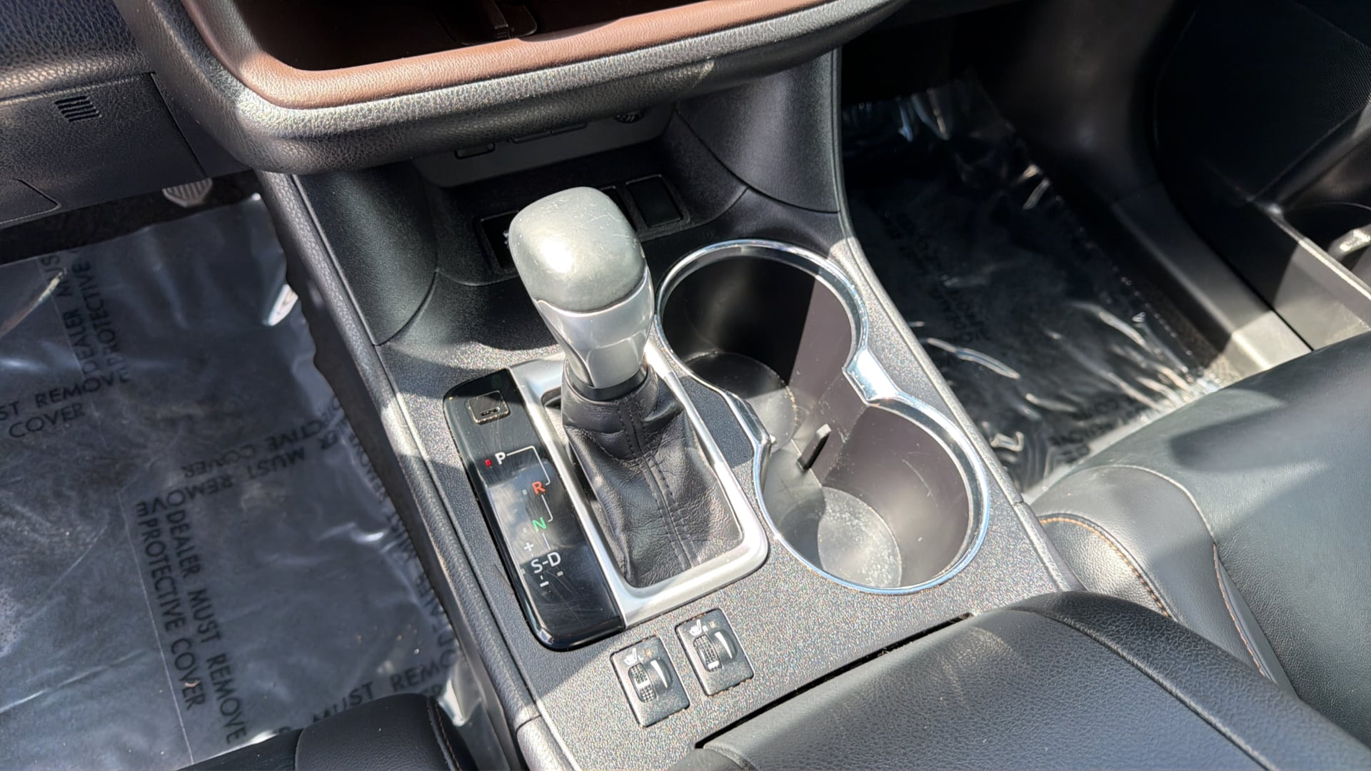 Photo 21 of this Toyota Highlander