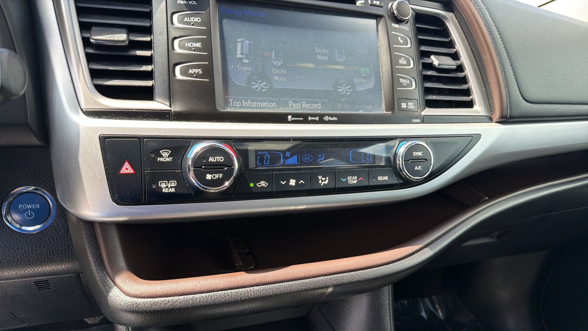 Photo 26 of this Toyota Highlander