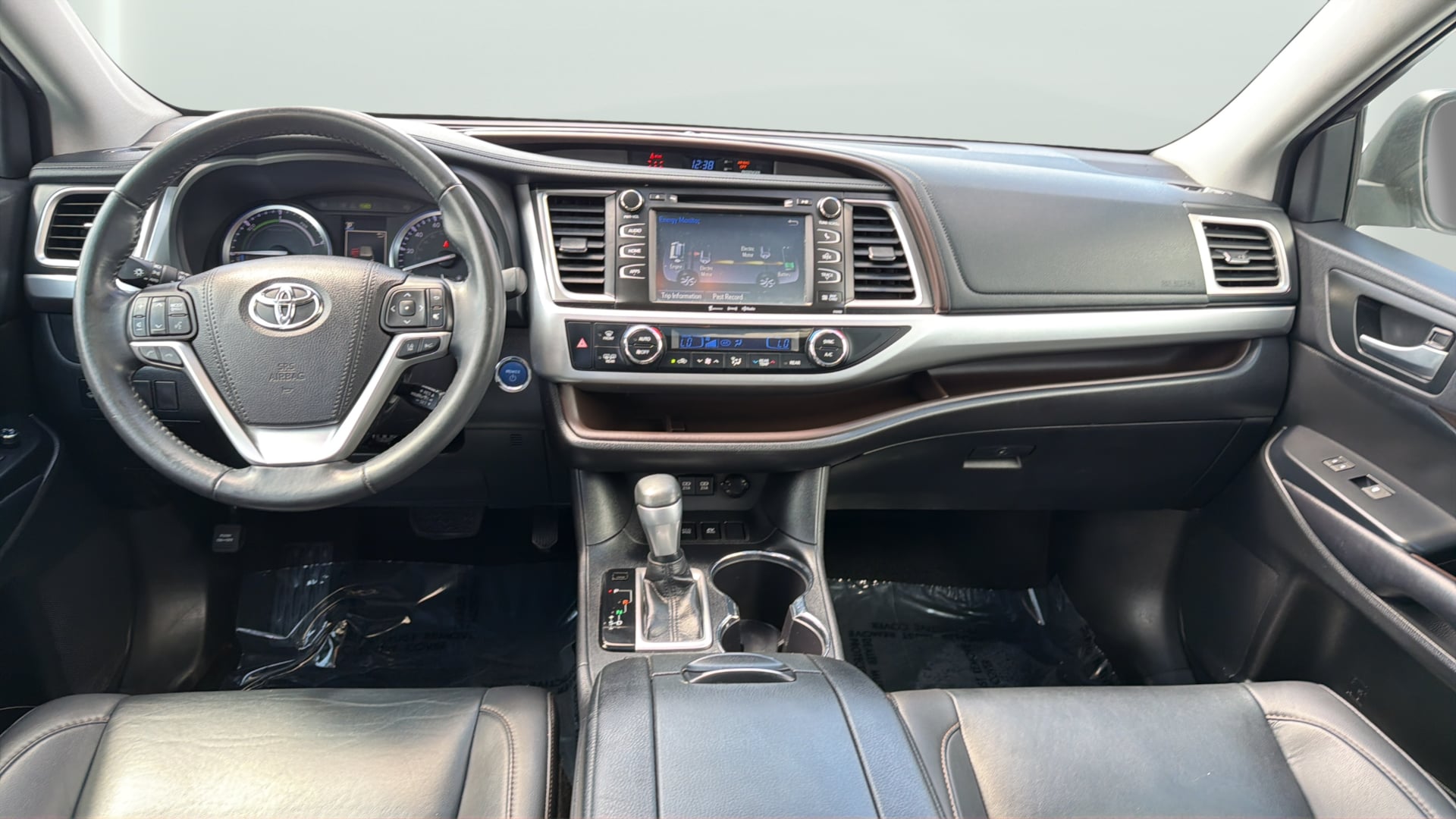 Photo 29 of this Toyota Highlander