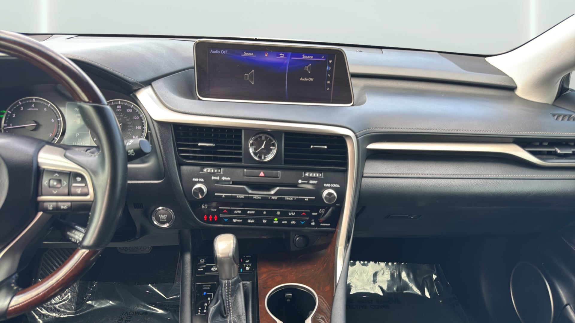 Lexus RX photo 16