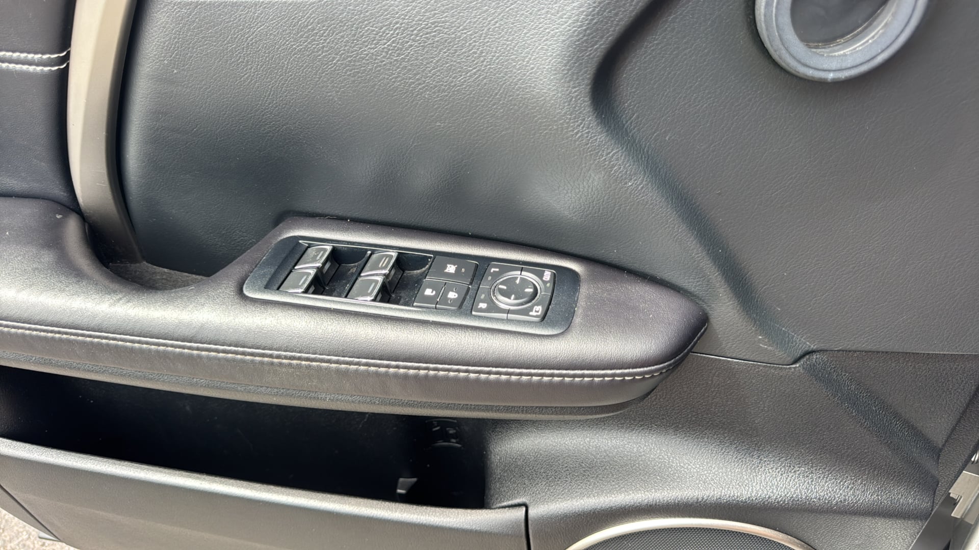Lexus RX photo 20