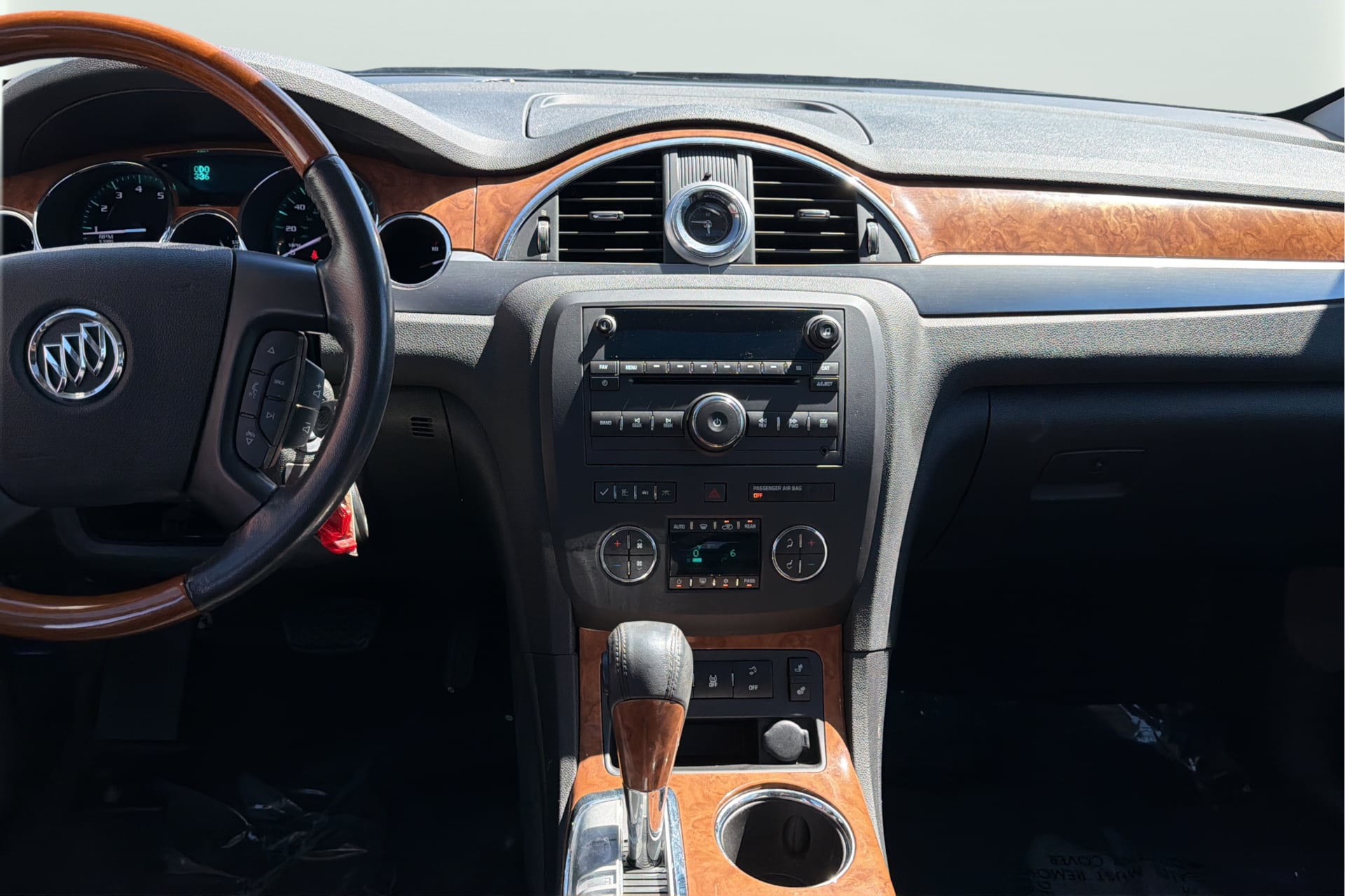 Buick Enclave photo 15