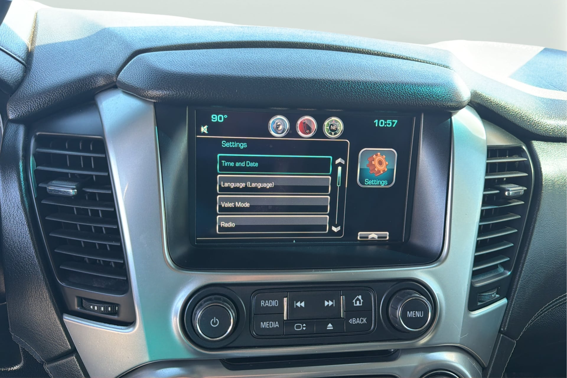 Chevrolet Tahoe photo 25