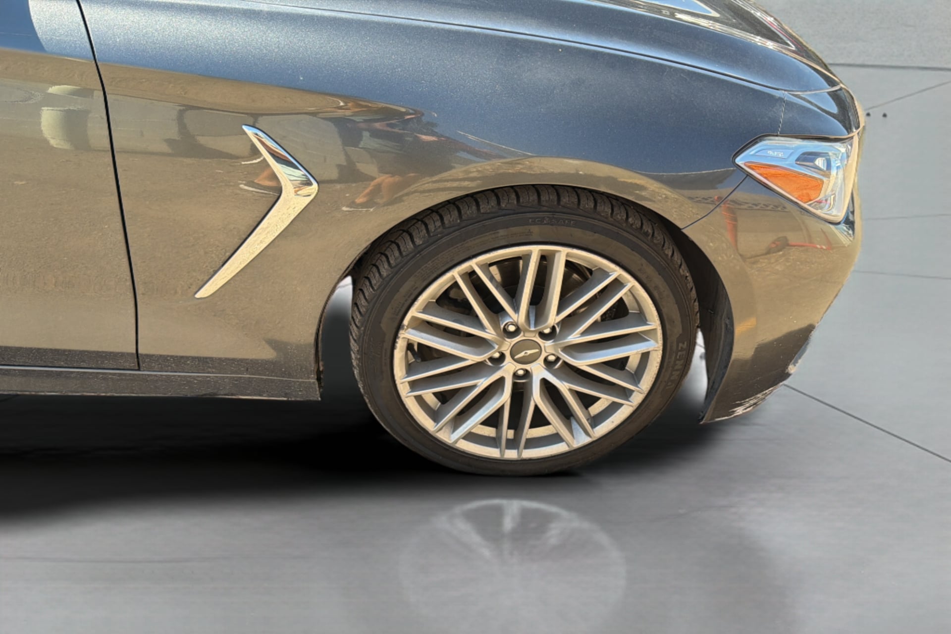 Genesis G70 photo 18