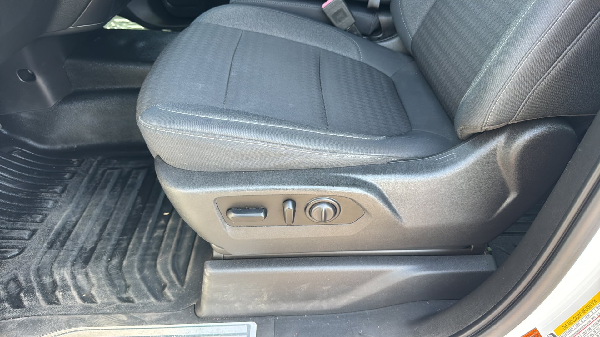Chevrolet Silverado photo 20
