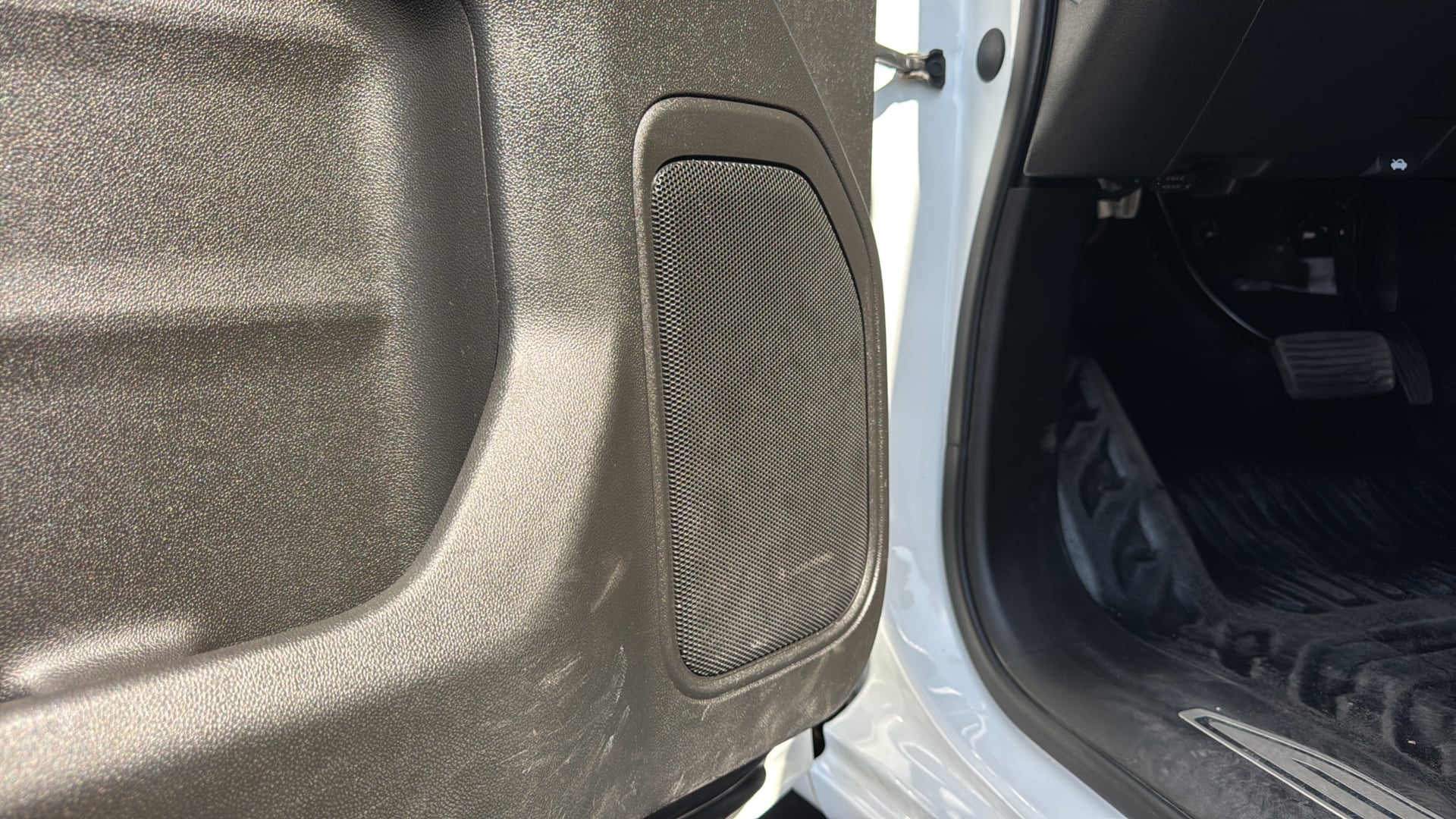 Chevrolet Silverado photo 21