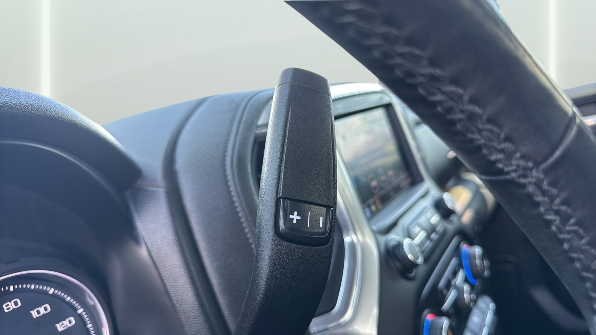 Chevrolet Silverado photo 23
