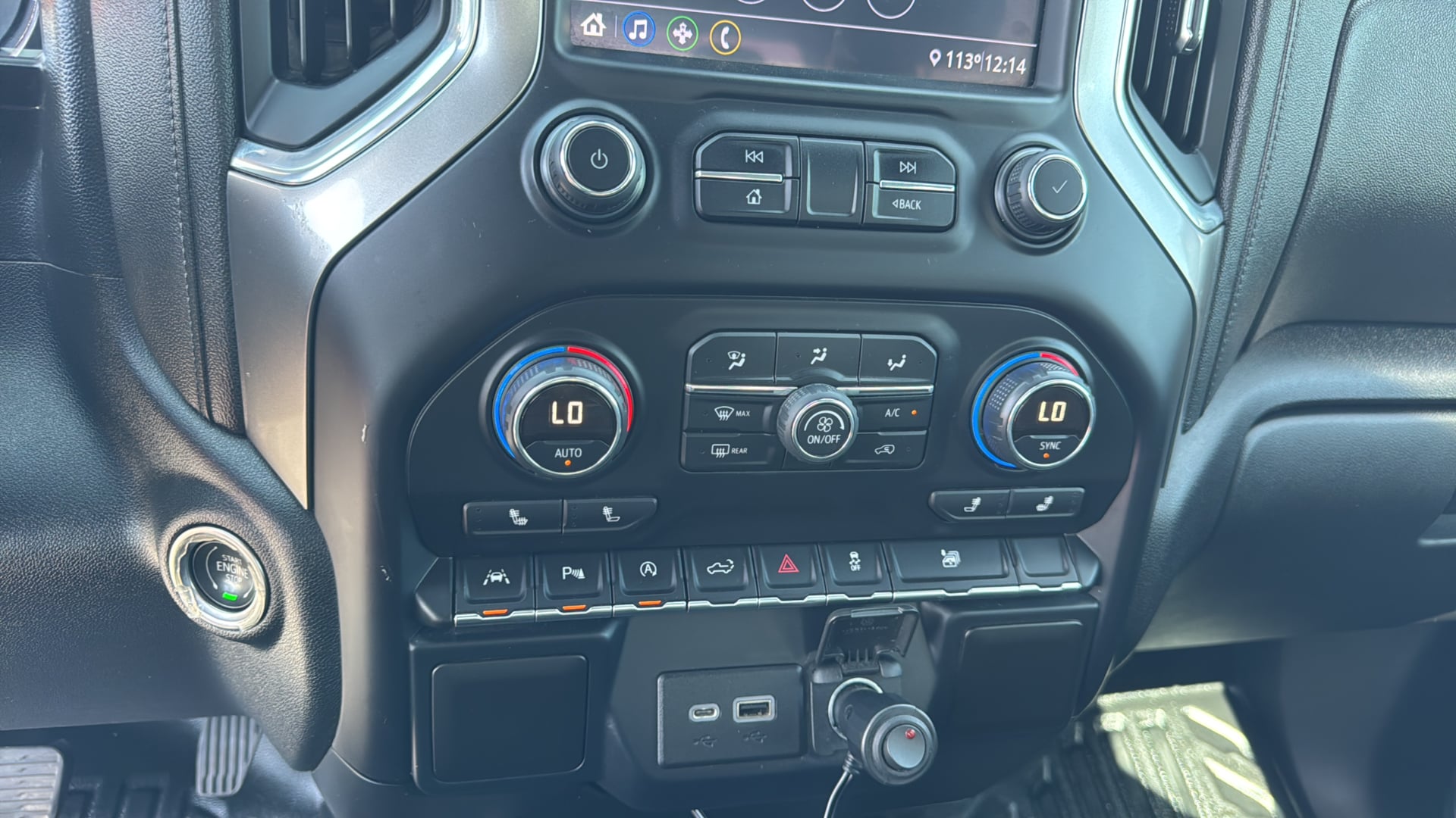 Chevrolet Silverado photo 28