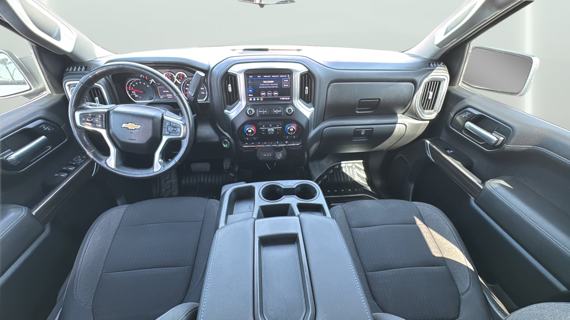 Chevrolet Silverado photo 31