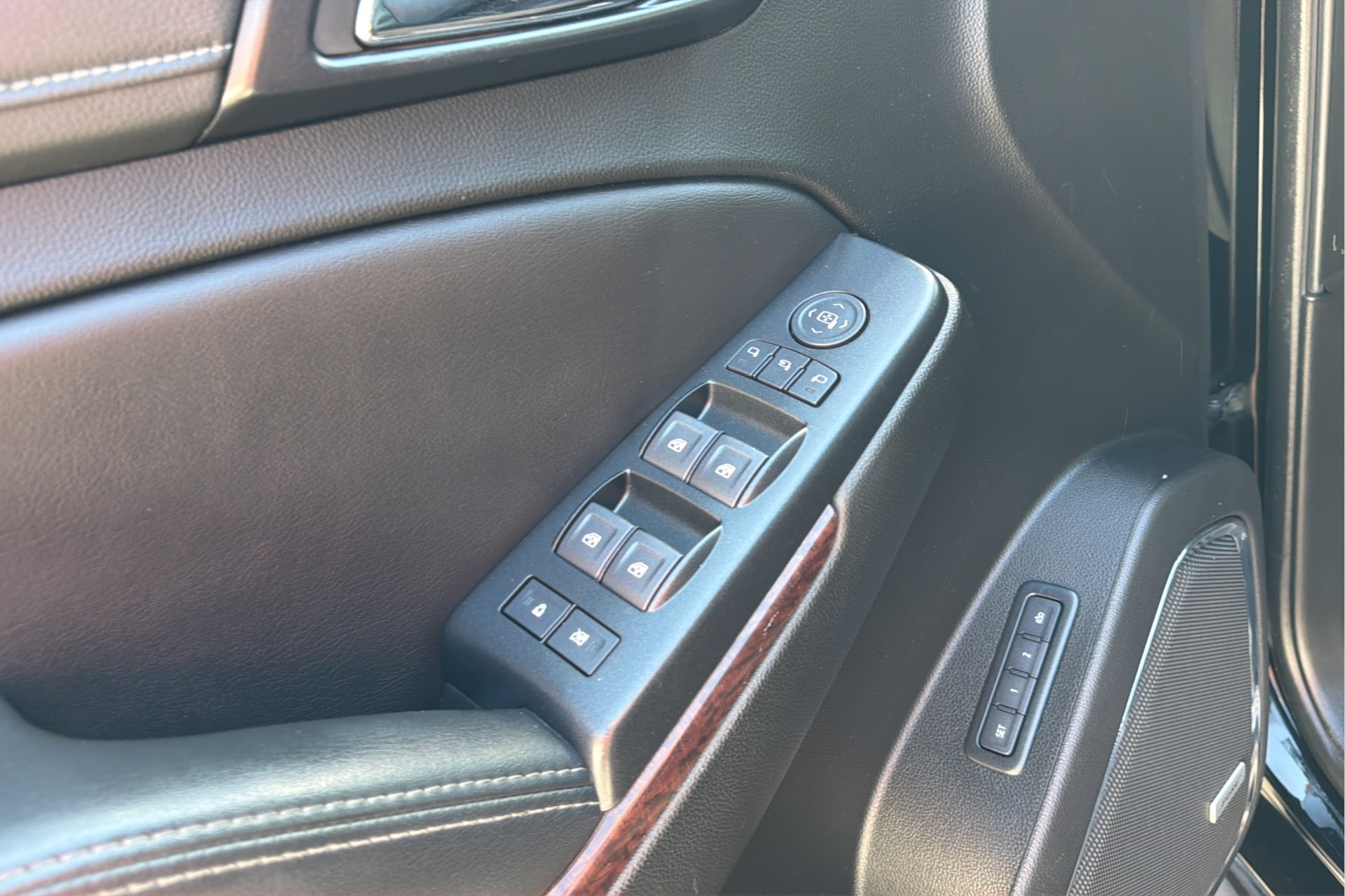 Photo 19 of this GMC Yukon XL