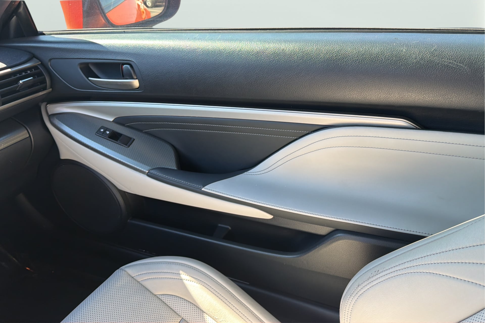 Photo 17 of this Lexus RC 350
