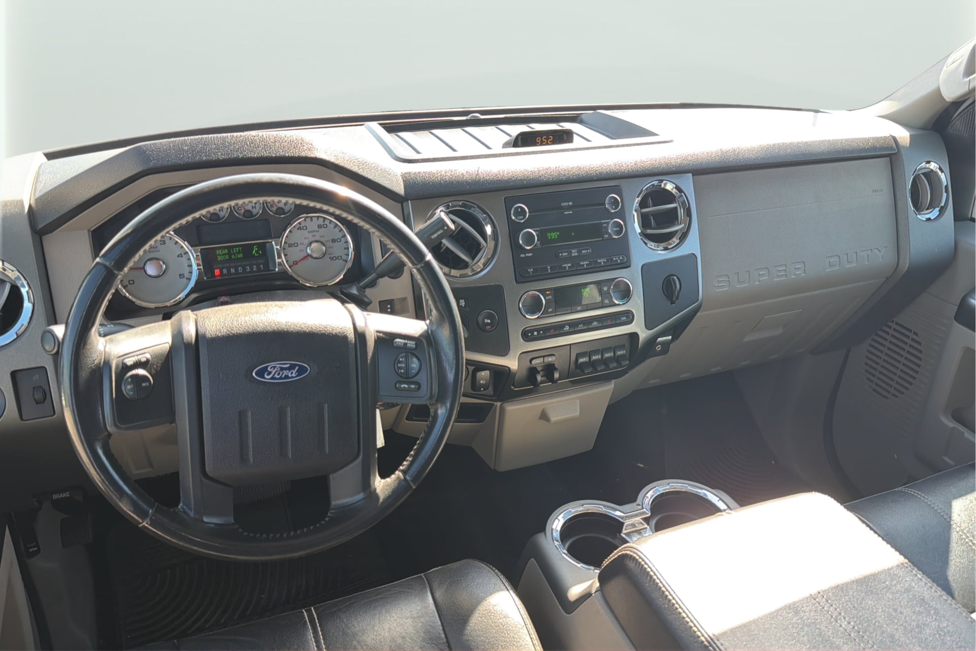 Photo 15 of this Ford Super Duty F-250 SRW