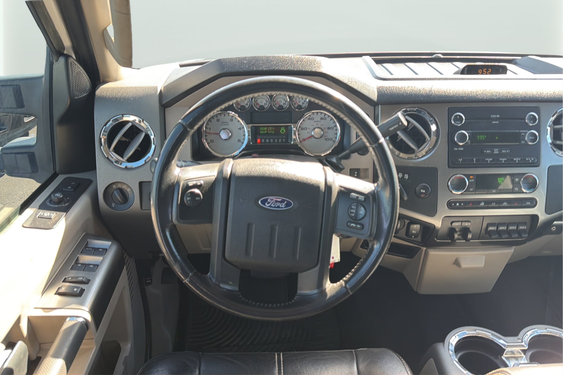 Photo 16 of this Ford Super Duty F-250 SRW