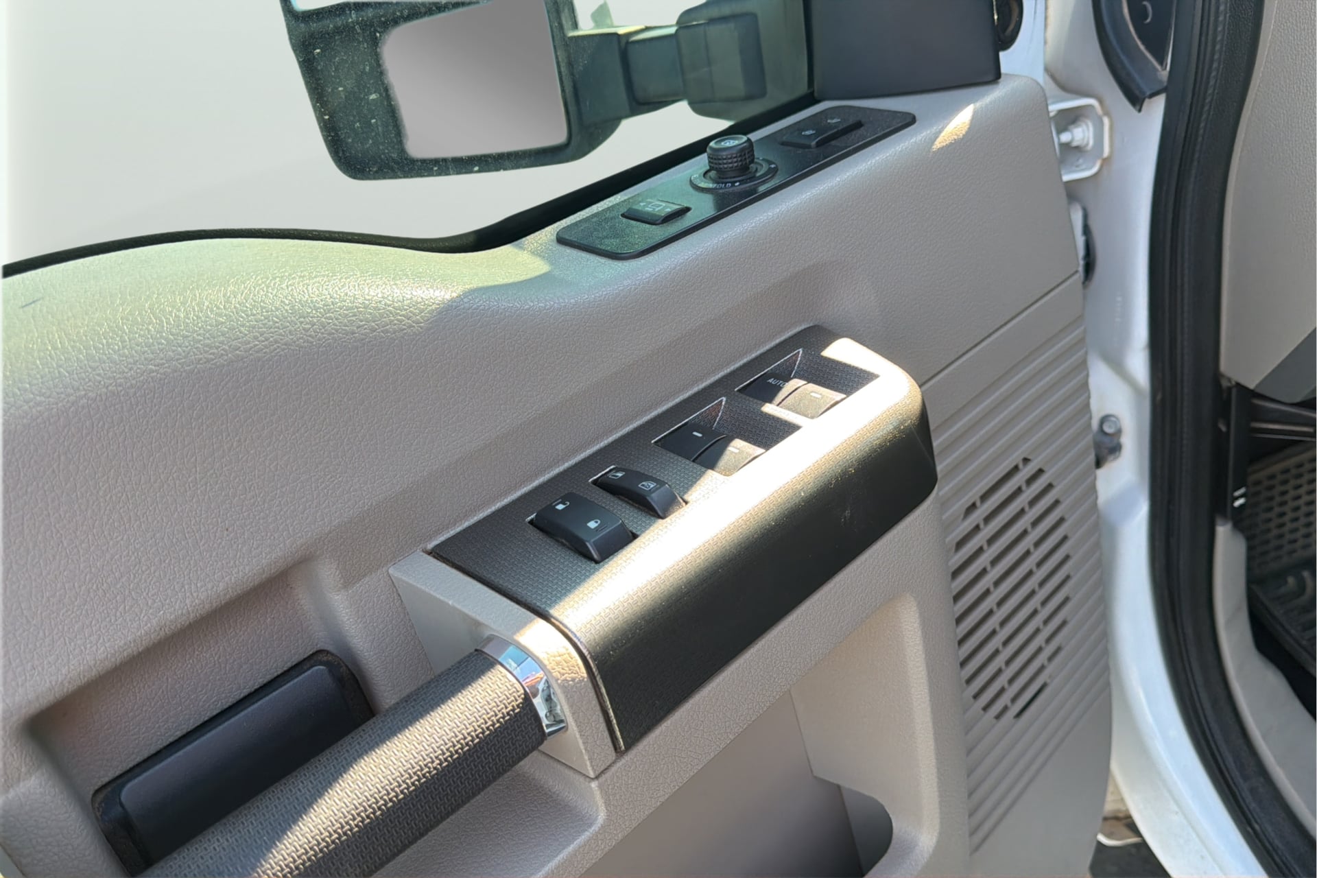 Photo 19 of this Ford Super Duty F-250 SRW