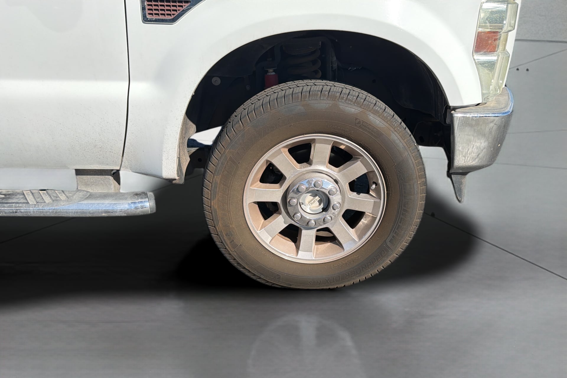 Photo 34 of this Ford Super Duty F-250 SRW