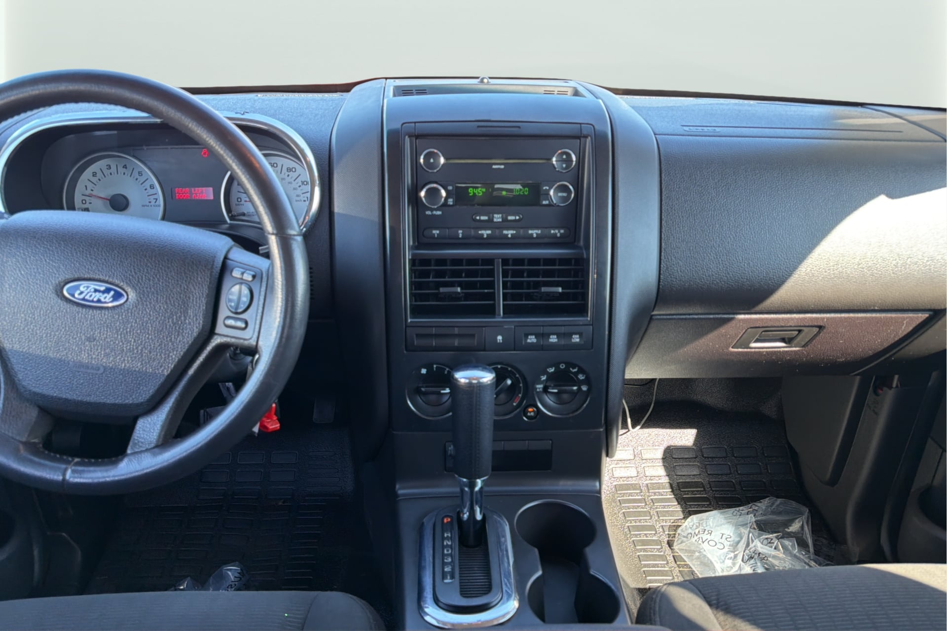 Photo 16 of this Ford Explorer Sport Trac