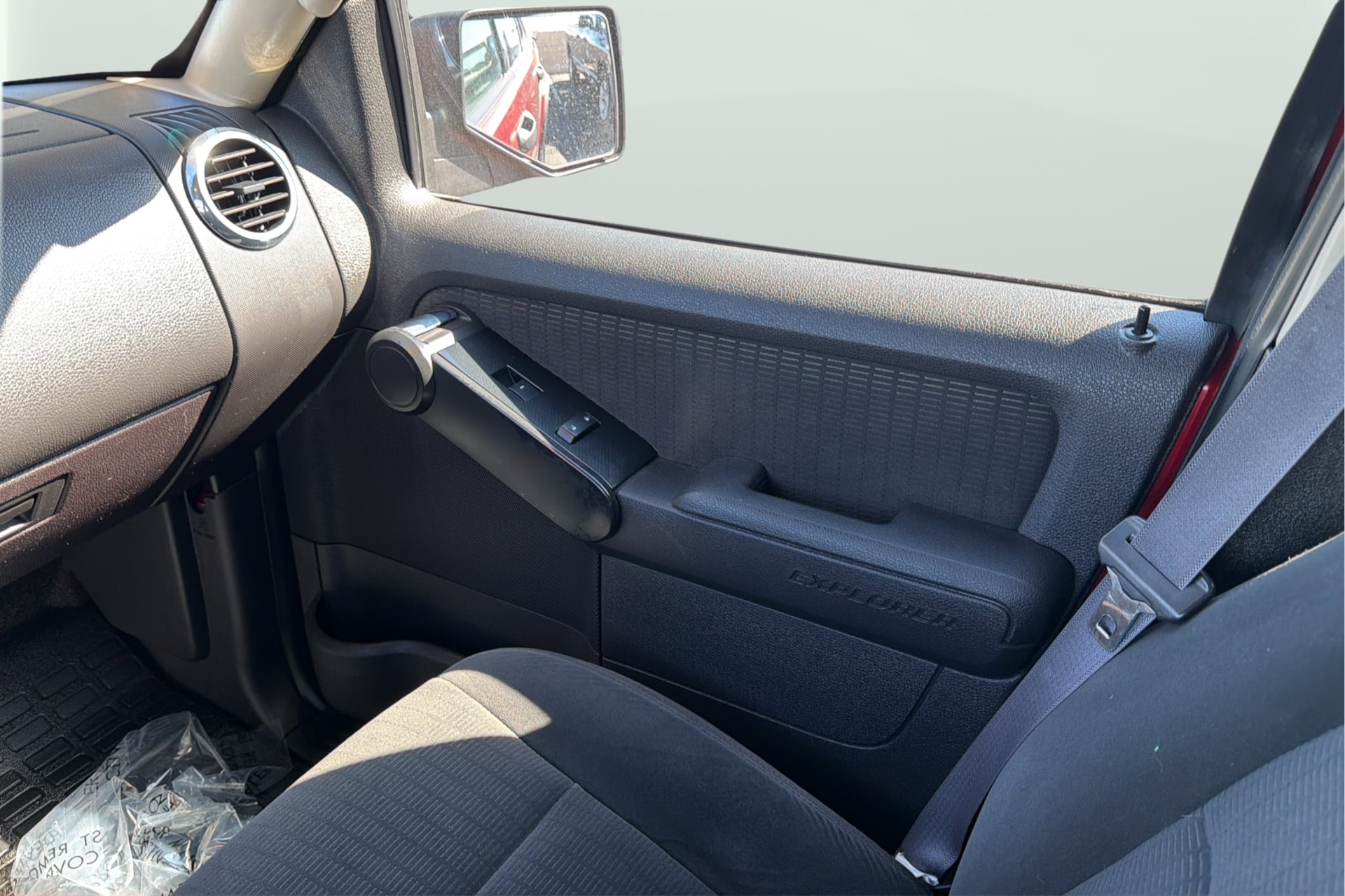 Photo 18 of this Ford Explorer Sport Trac