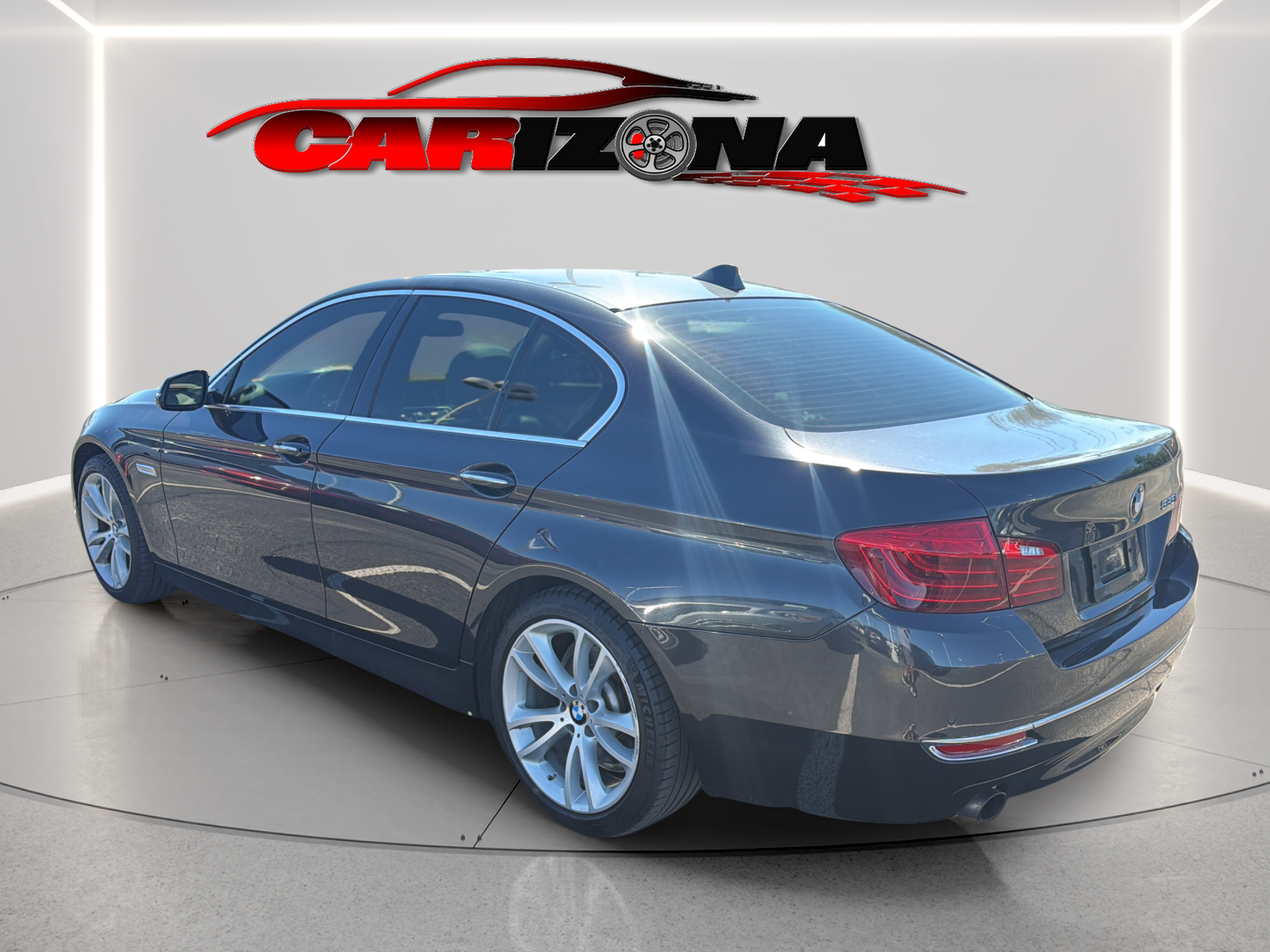 BMW 5 Series photo 9