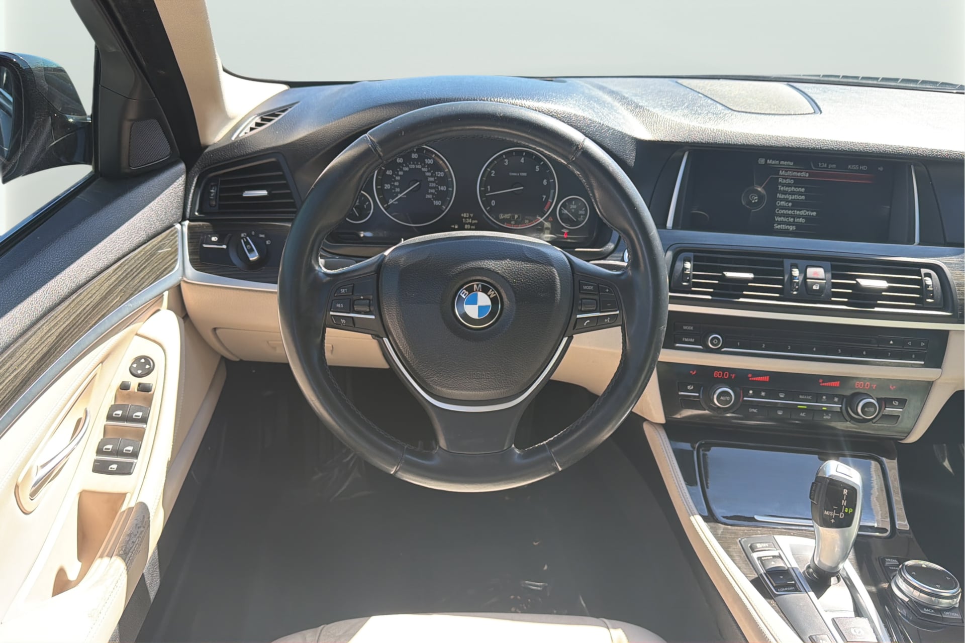 BMW 5 Series photo 16