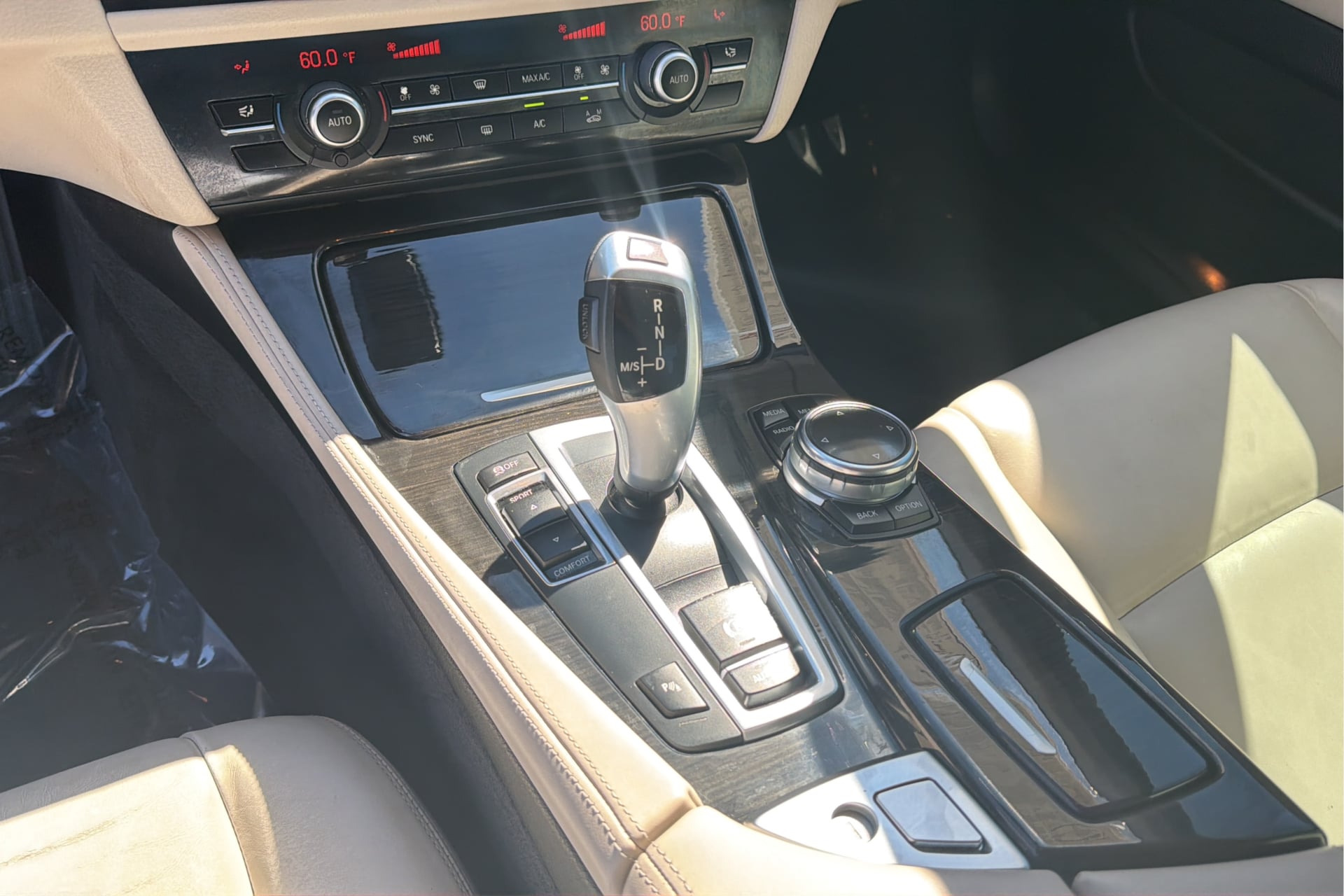 BMW 5 Series photo 23
