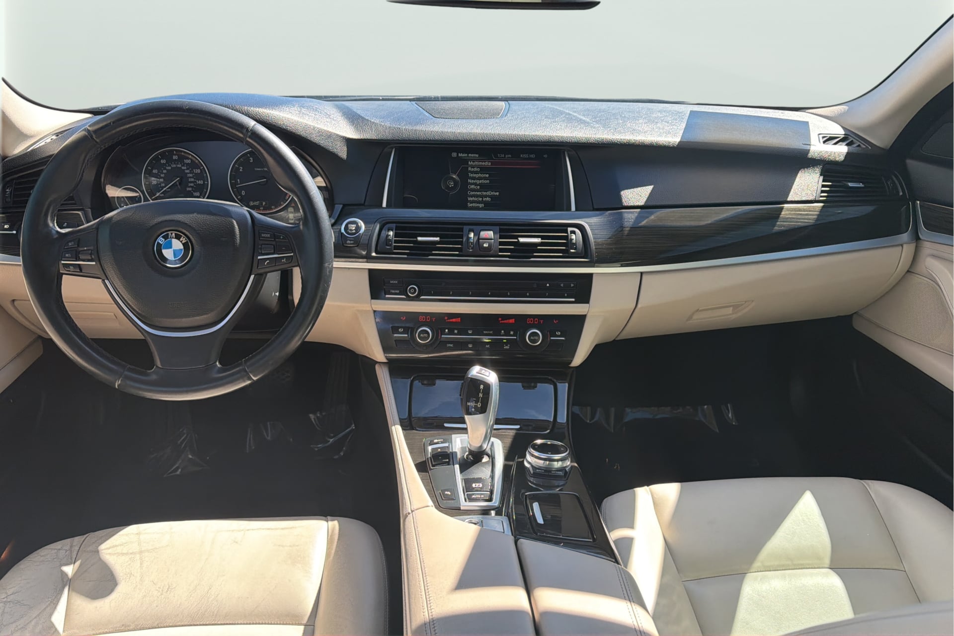 BMW 5 Series photo 31