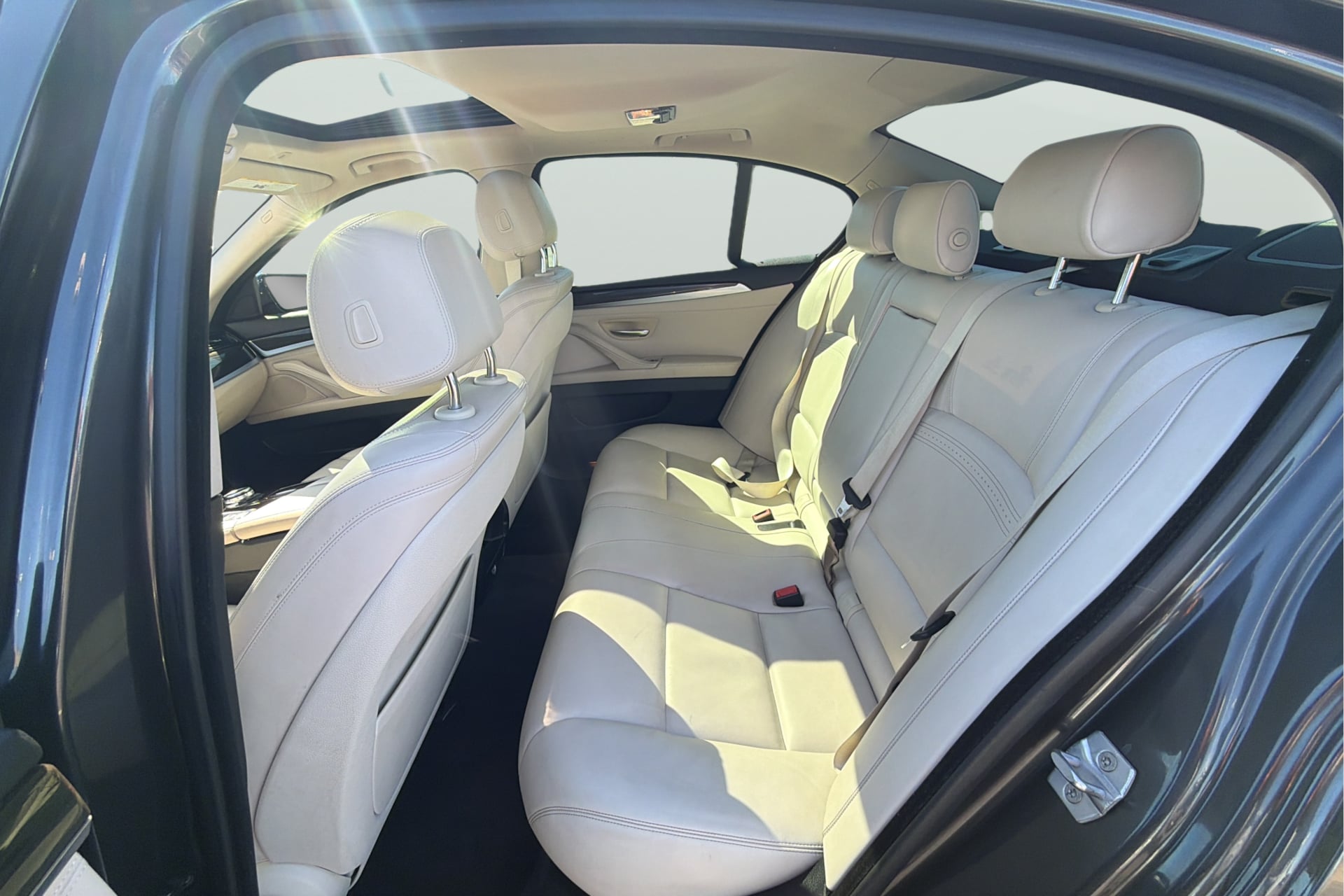 BMW 5 Series photo 33