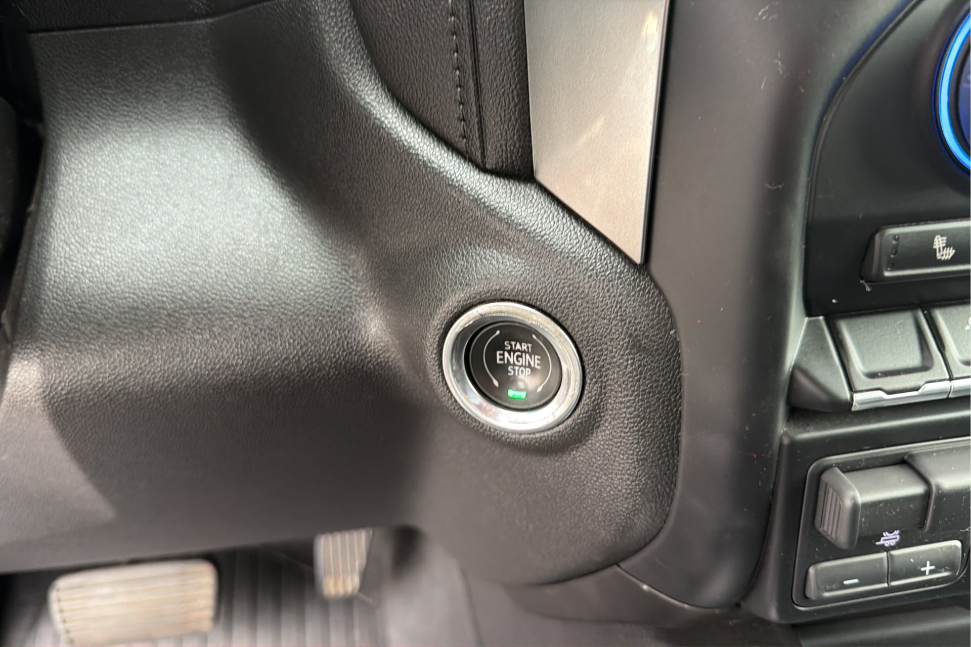 Chevrolet Silverado photo 23