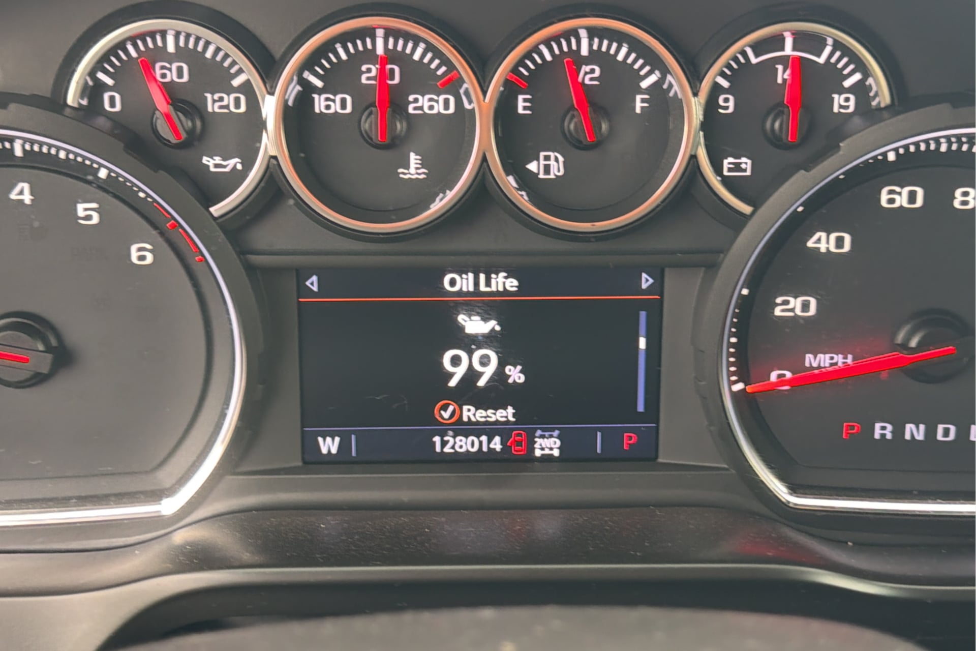 Chevrolet Silverado photo 29