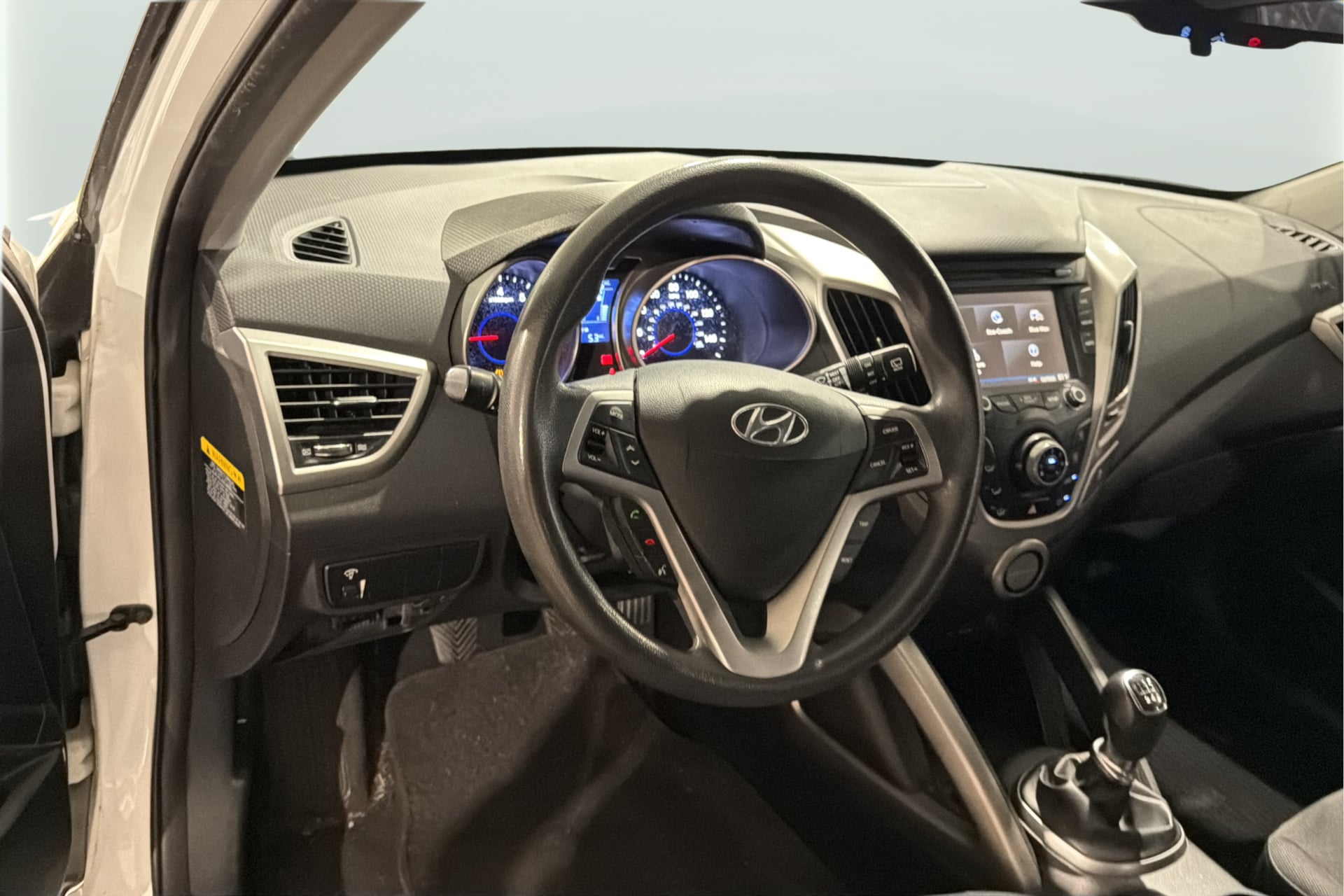 Hyundai Veloster photo 16
