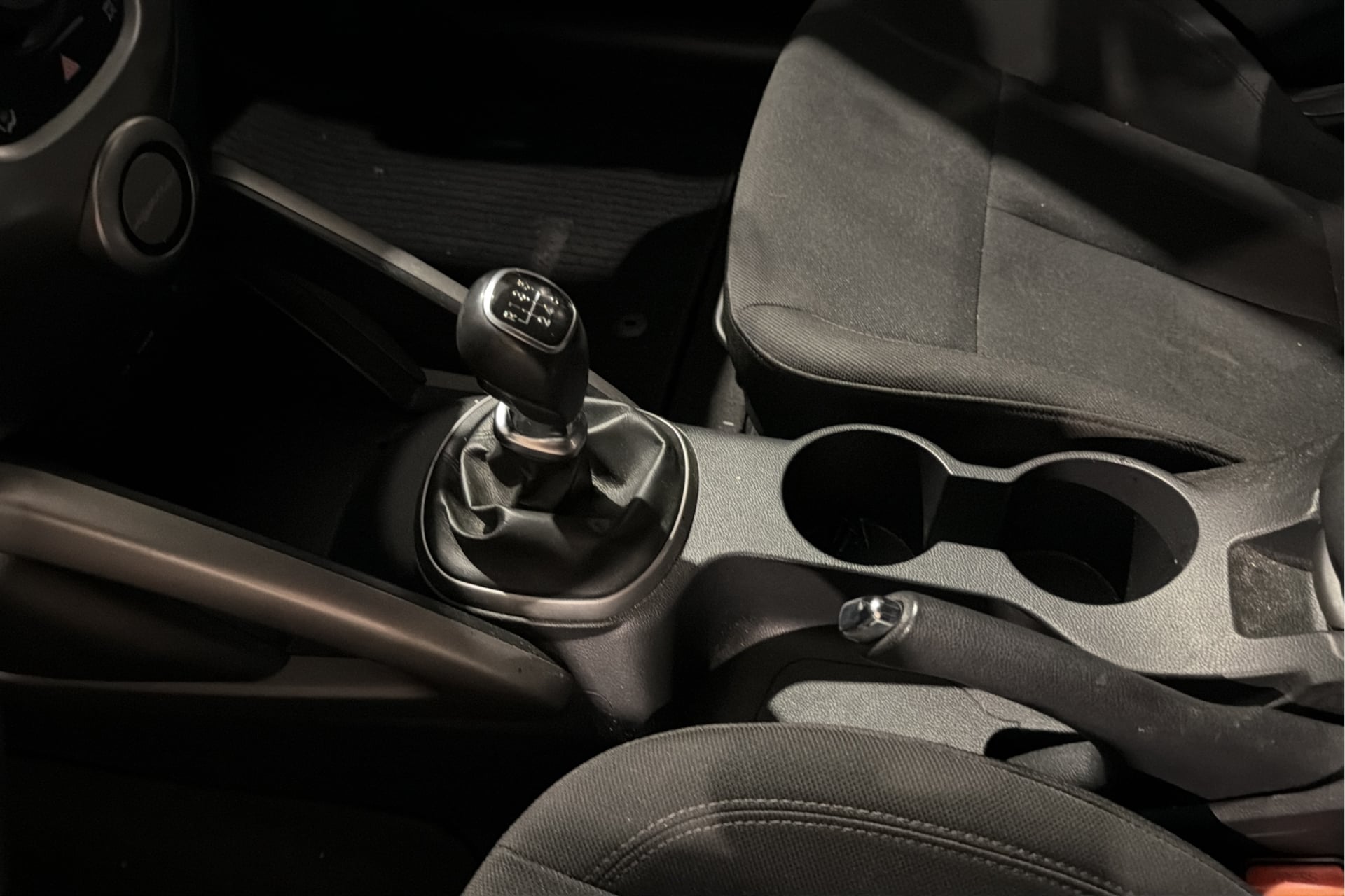 Hyundai Veloster photo 26