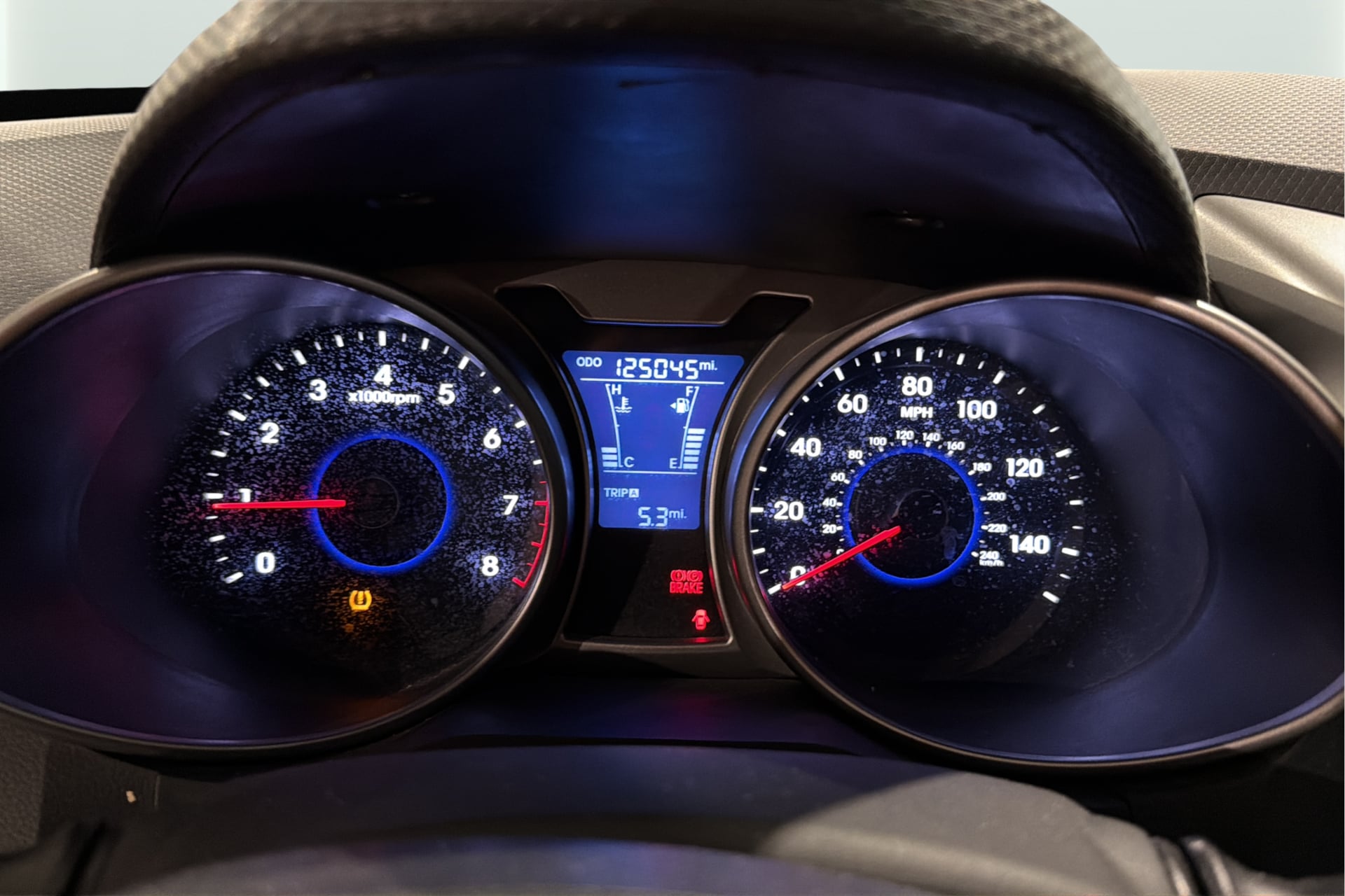 Hyundai Veloster photo 29