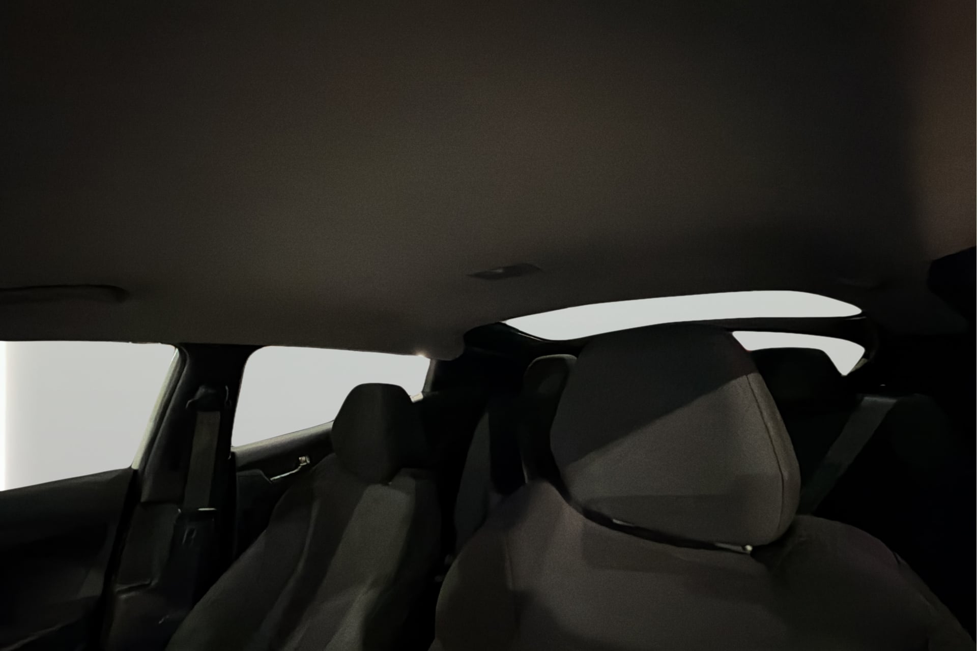Hyundai Veloster photo 32