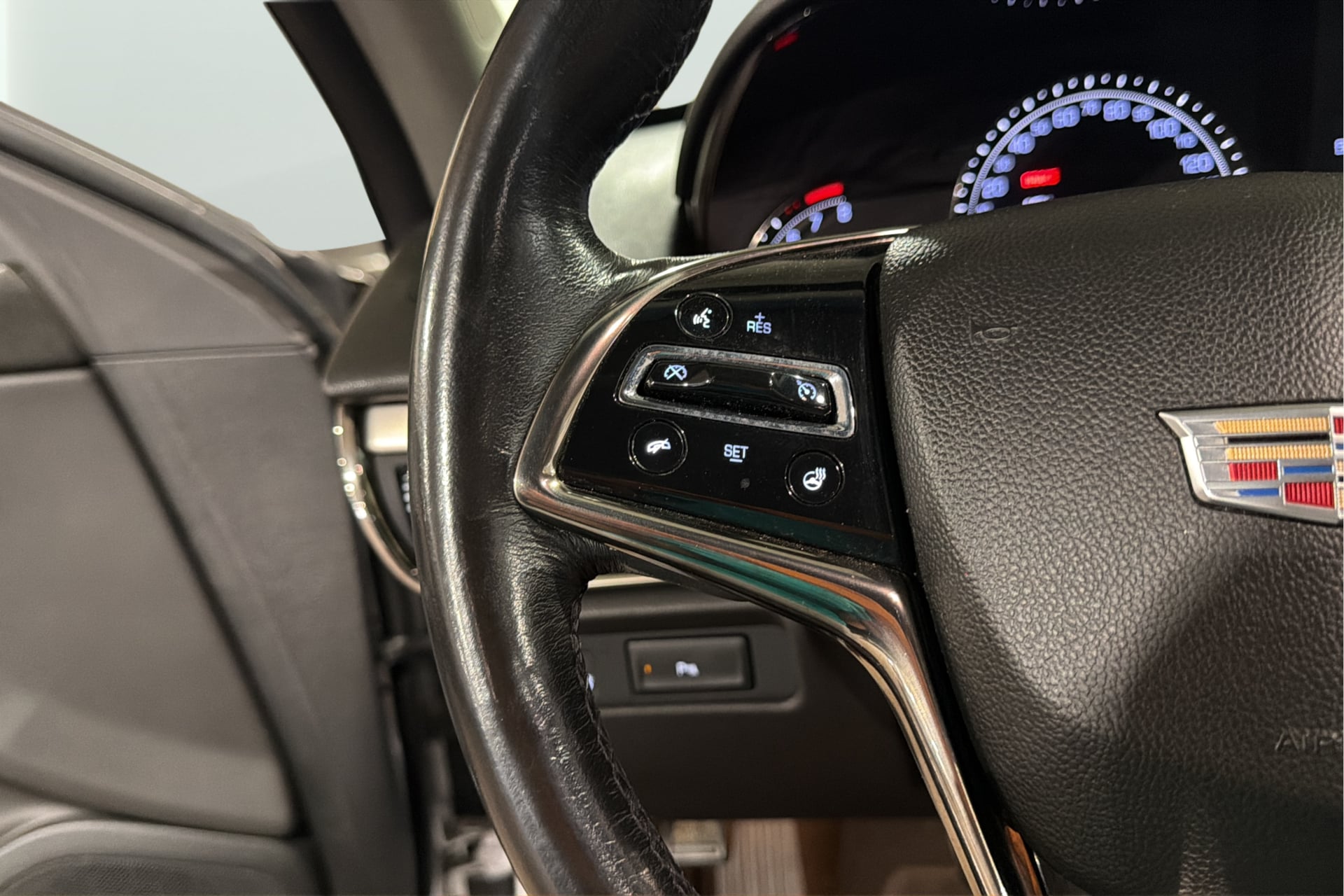 Cadillac ATS photo 27