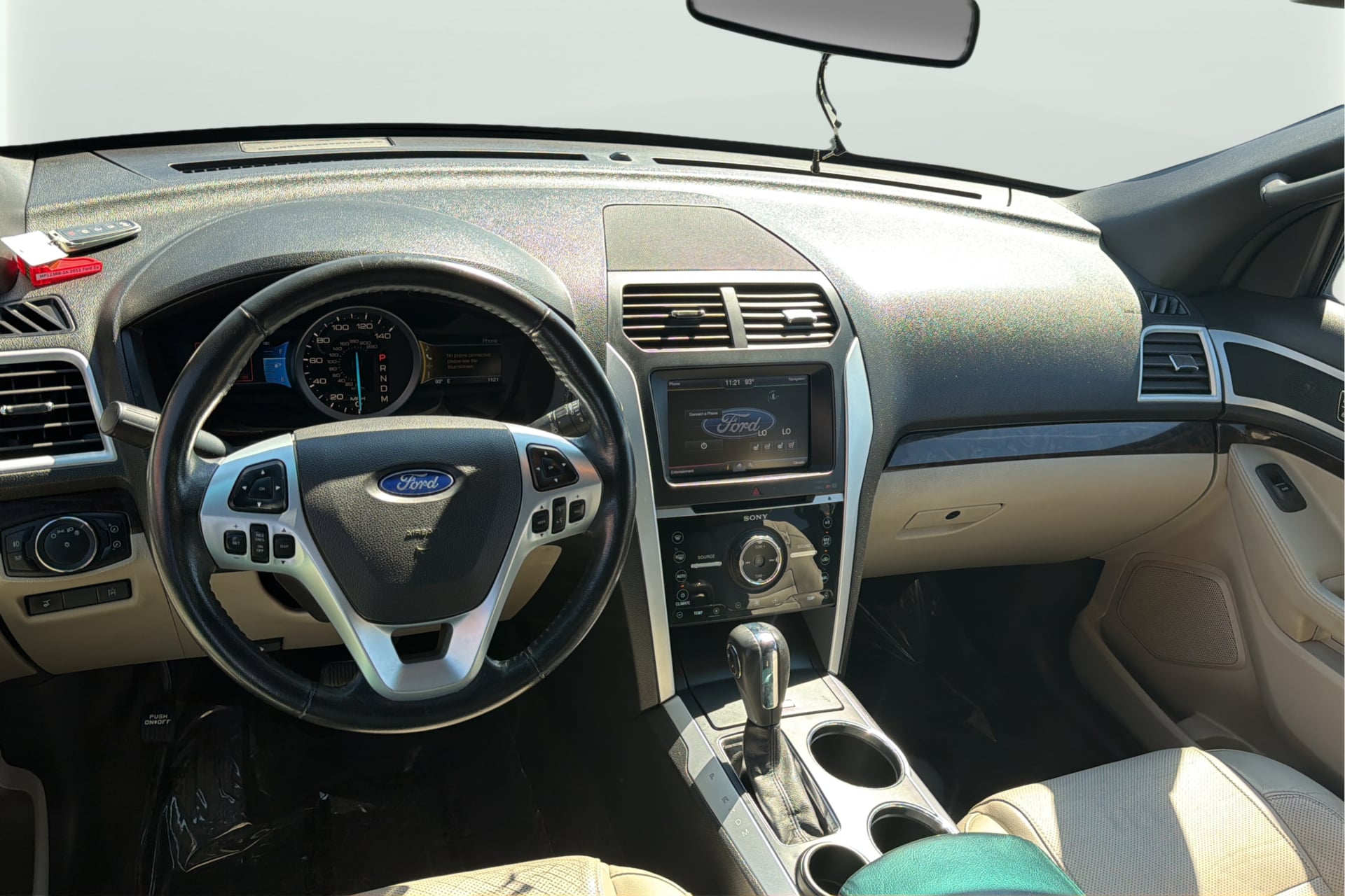 Photo 14 of this Ford Explorer