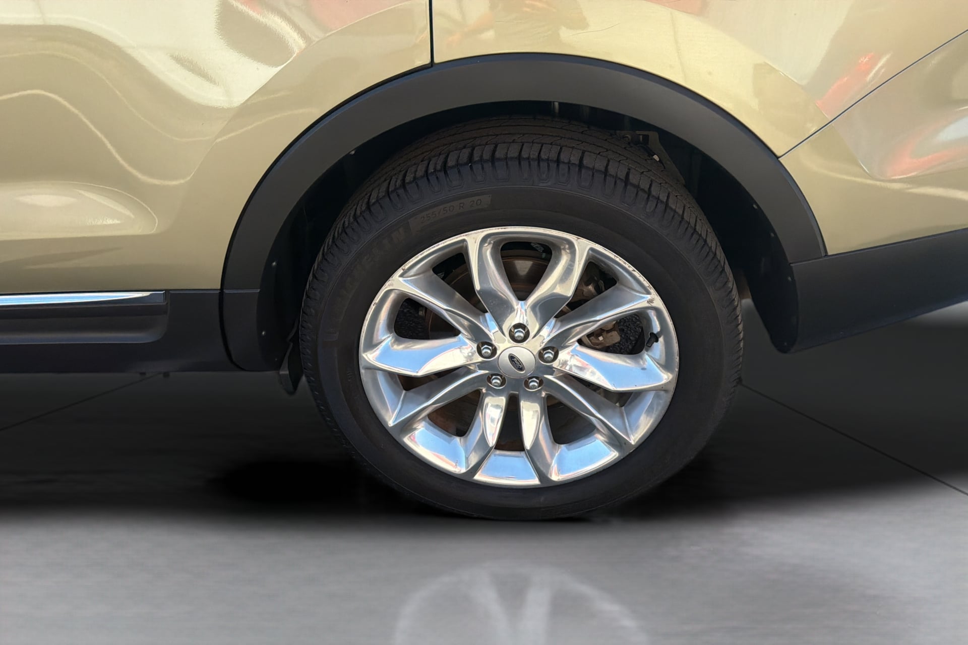 Photo 37 of this Ford Explorer