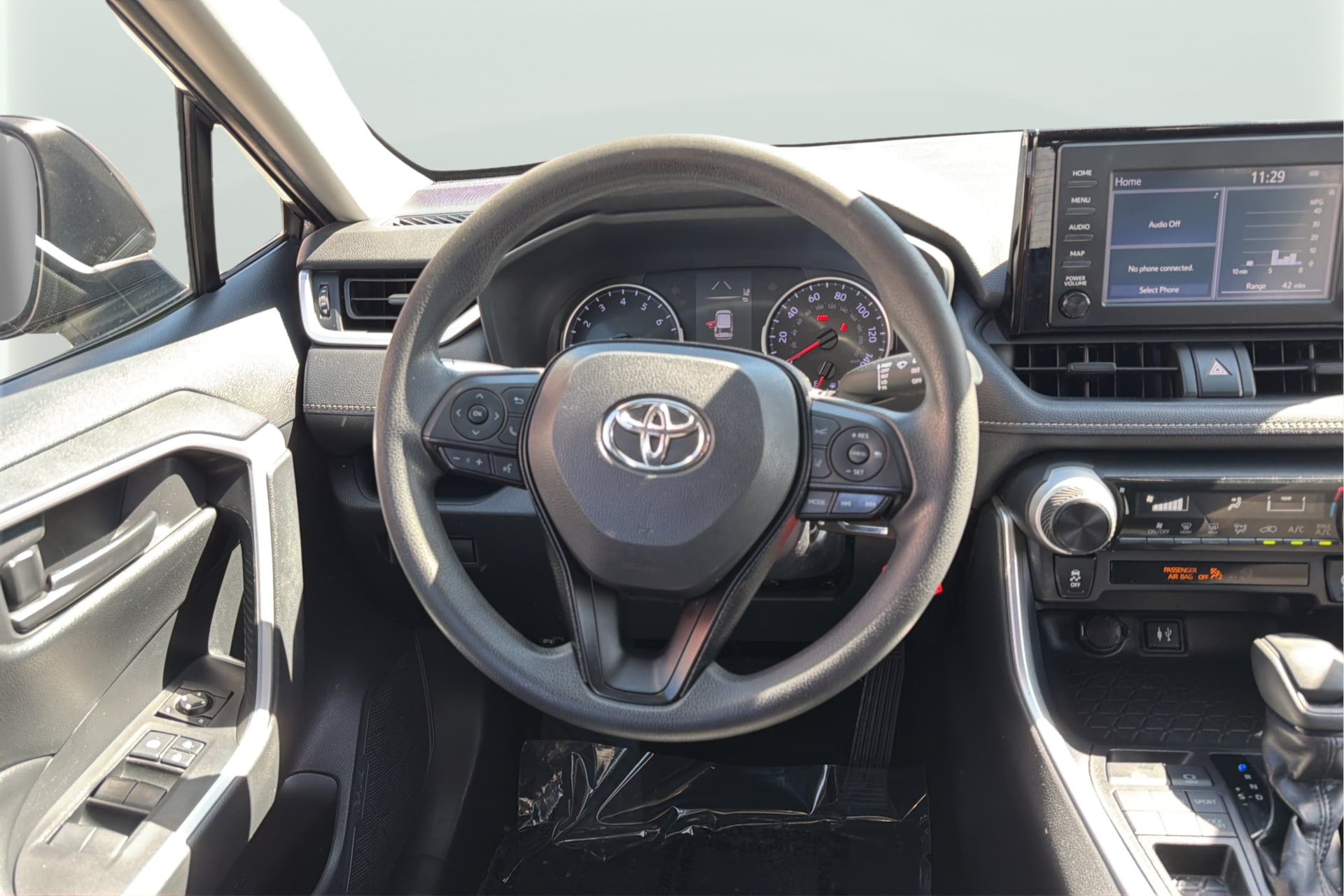 Photo 16 of this Toyota RAV4