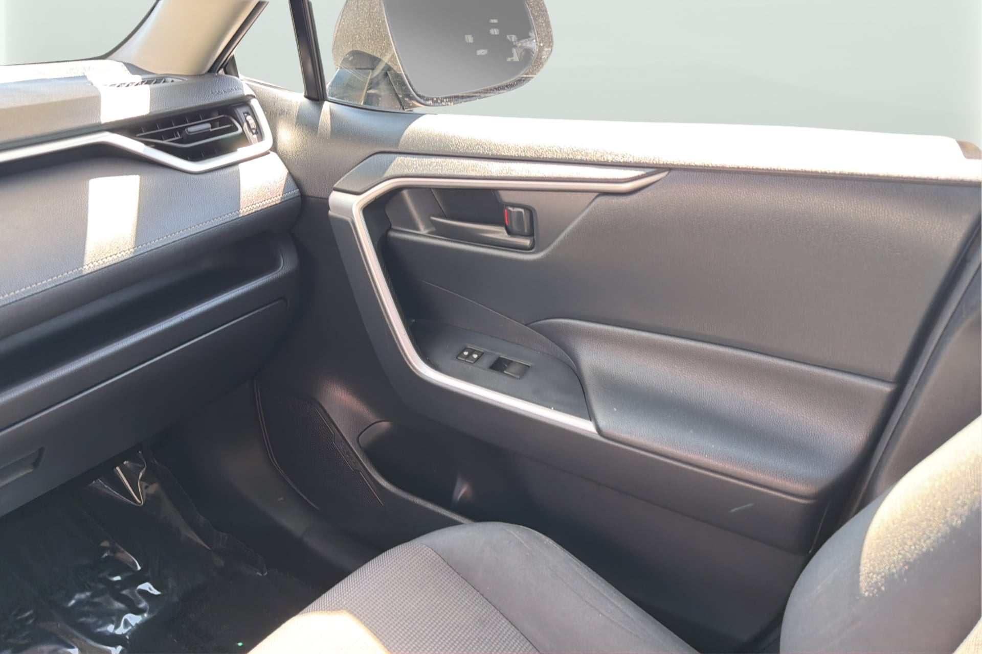 Photo 17 of this Toyota RAV4