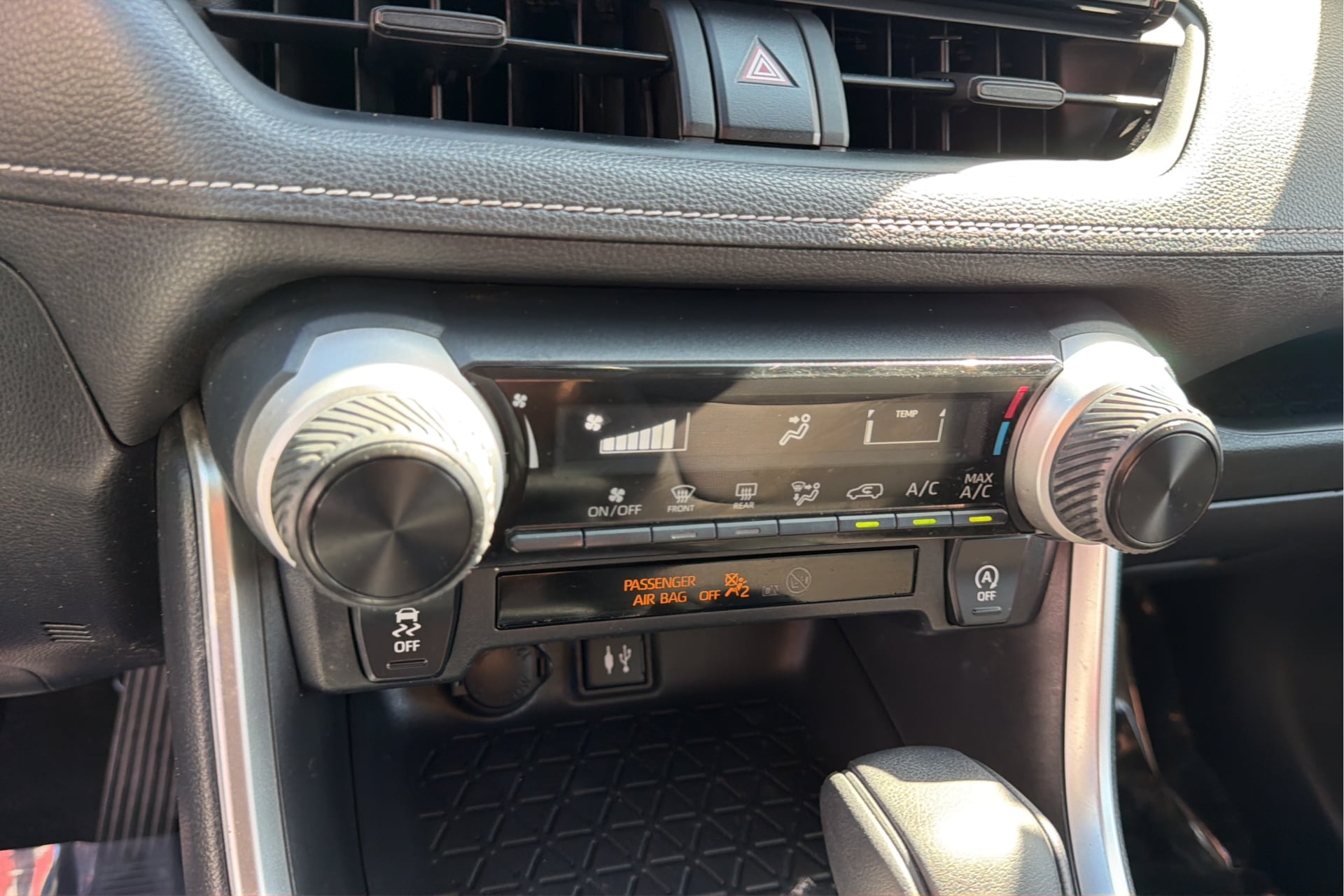 Photo 28 of this Toyota RAV4