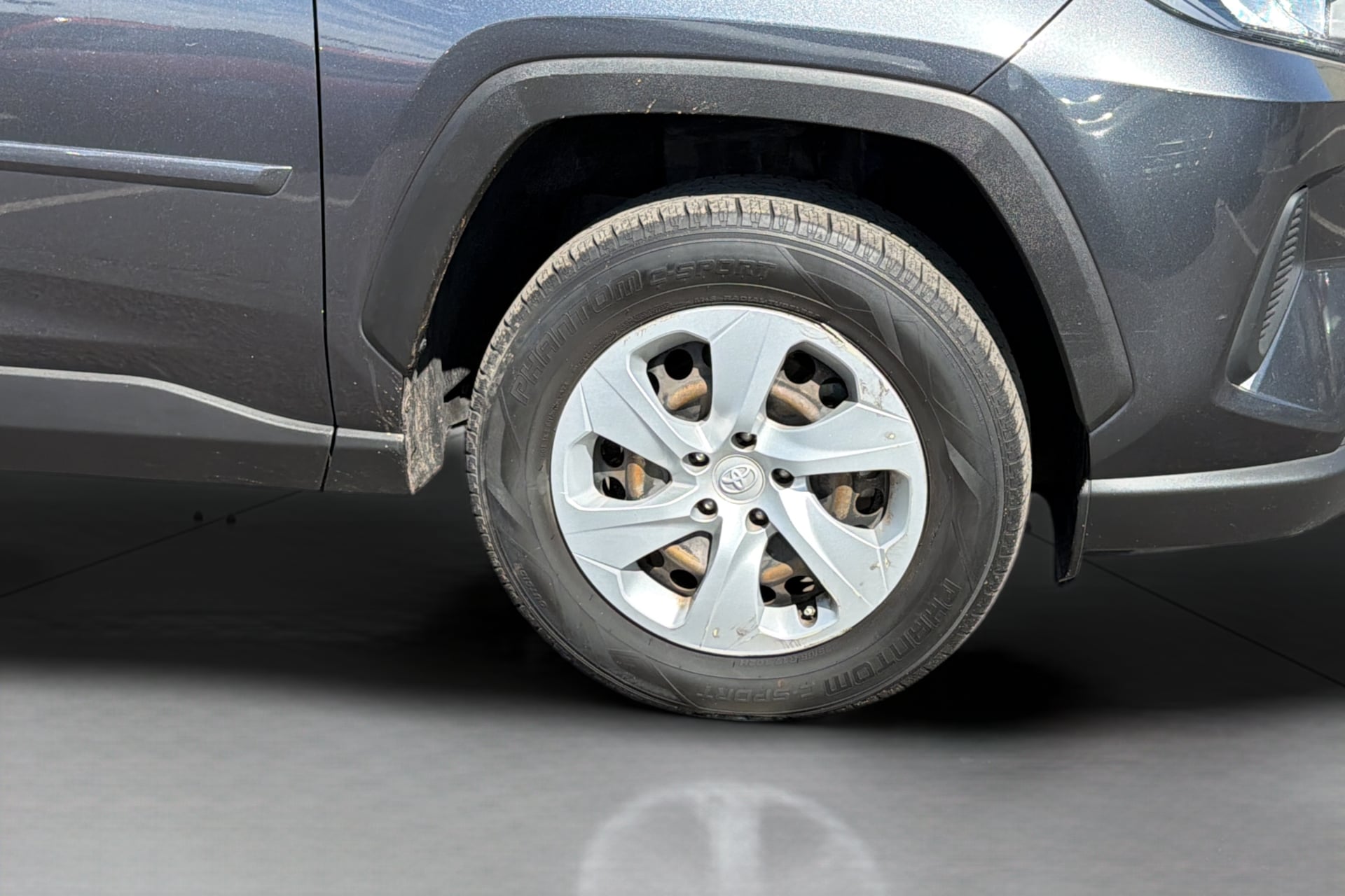 Photo 35 of this Toyota RAV4
