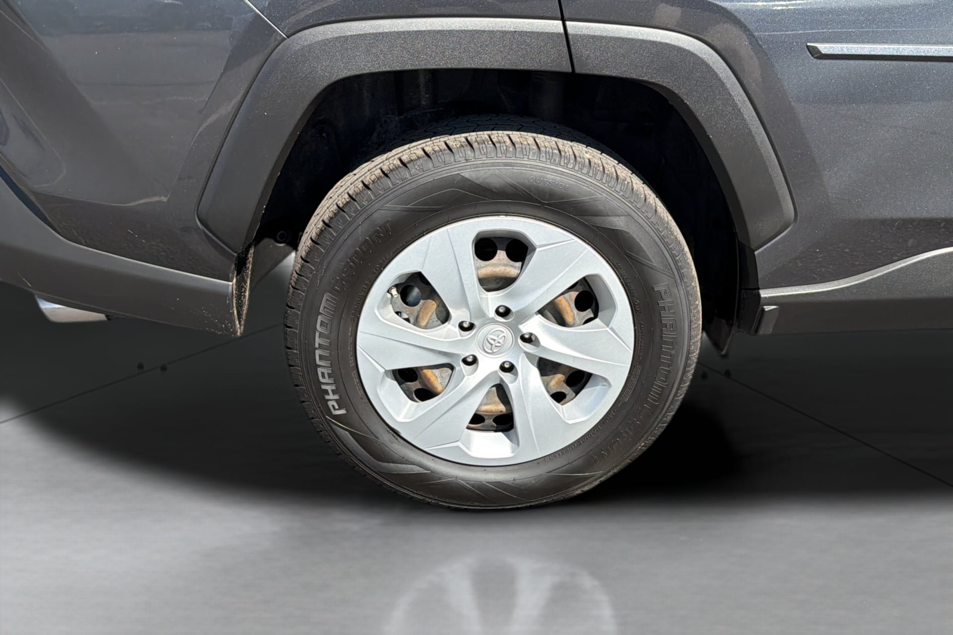 Photo 36 of this Toyota RAV4