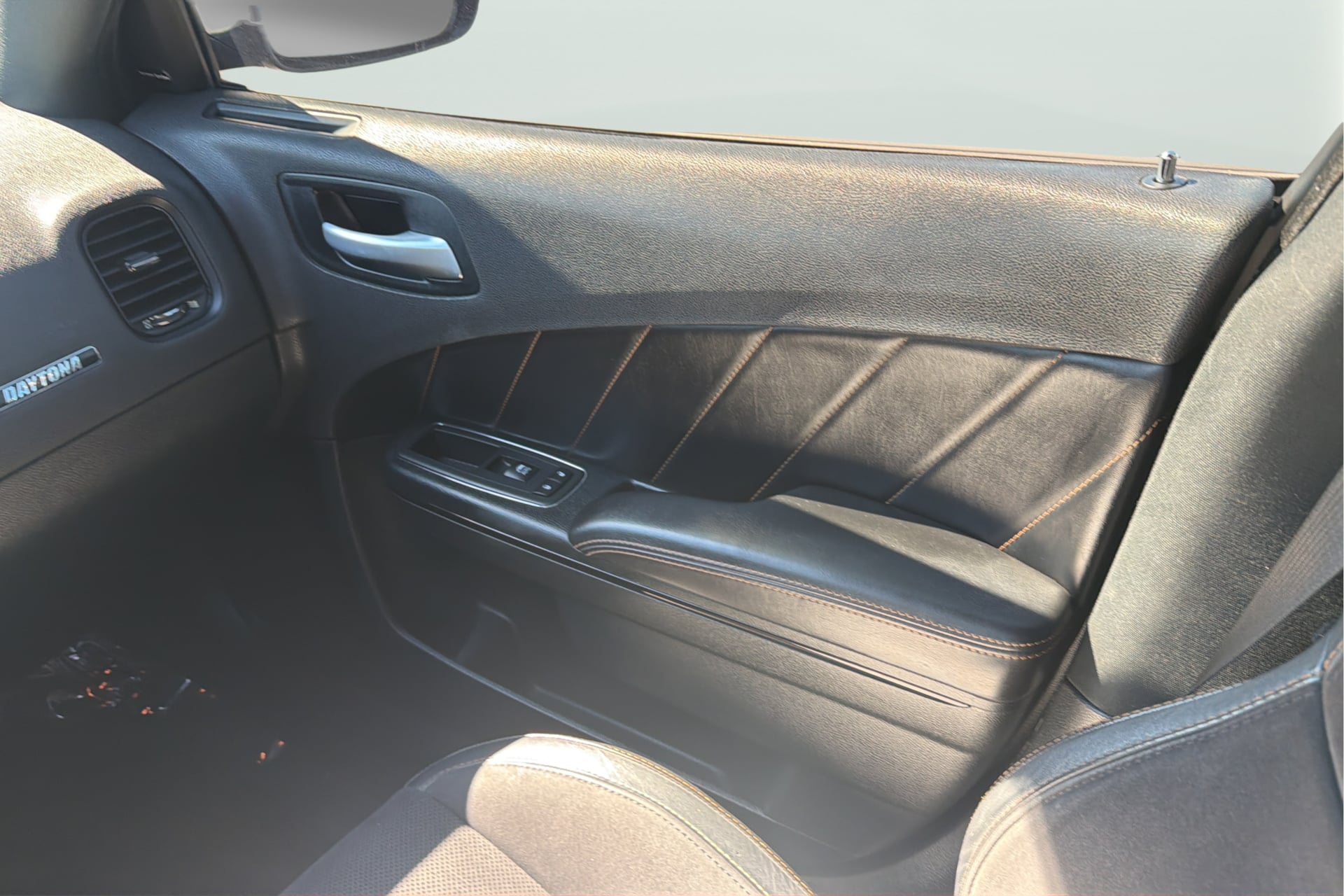 Dodge Charger photo 17